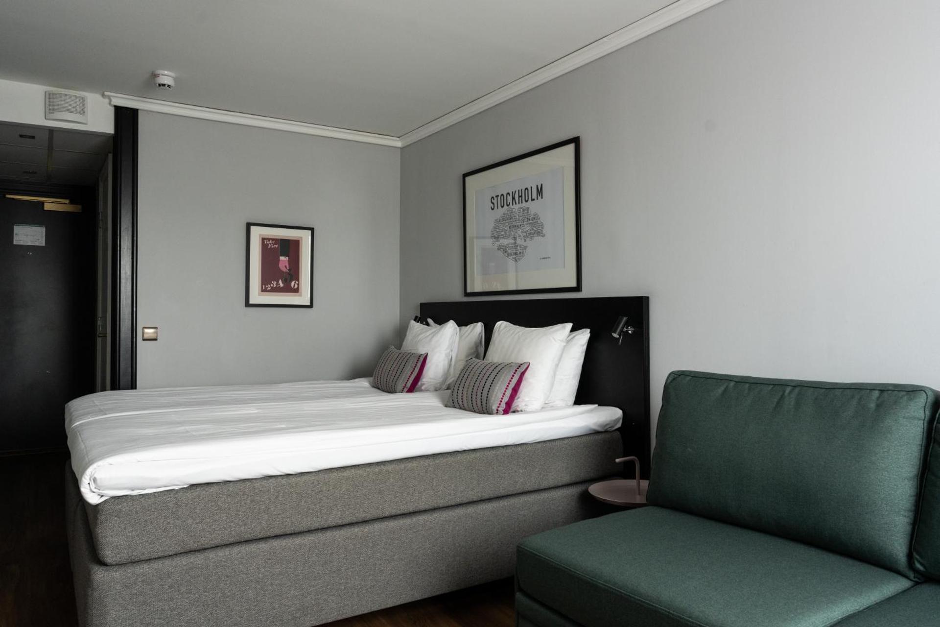 Photo of the whole room