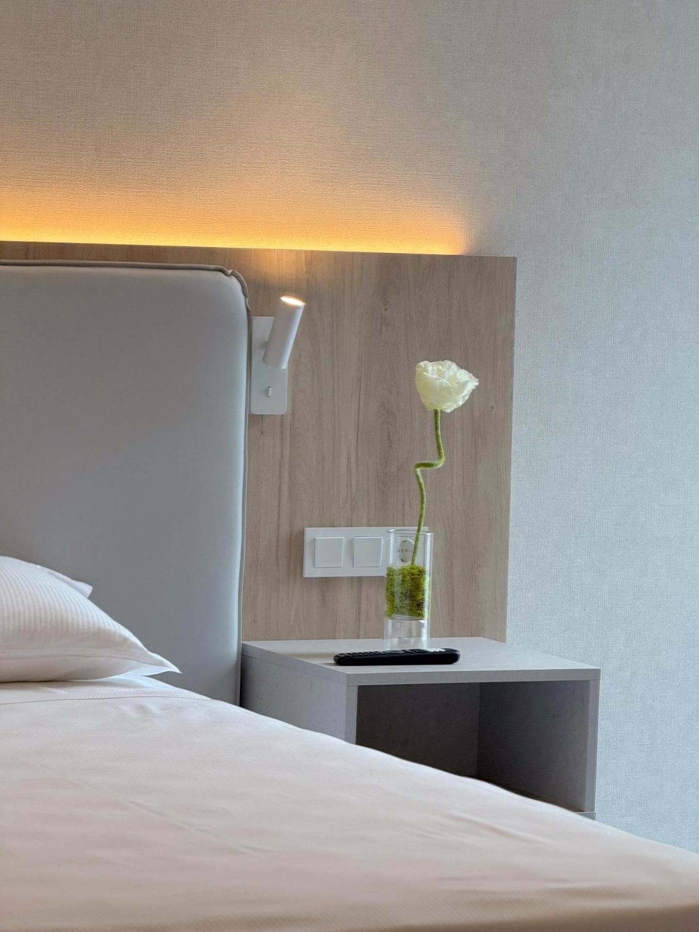 Lake & More Suite Hotel