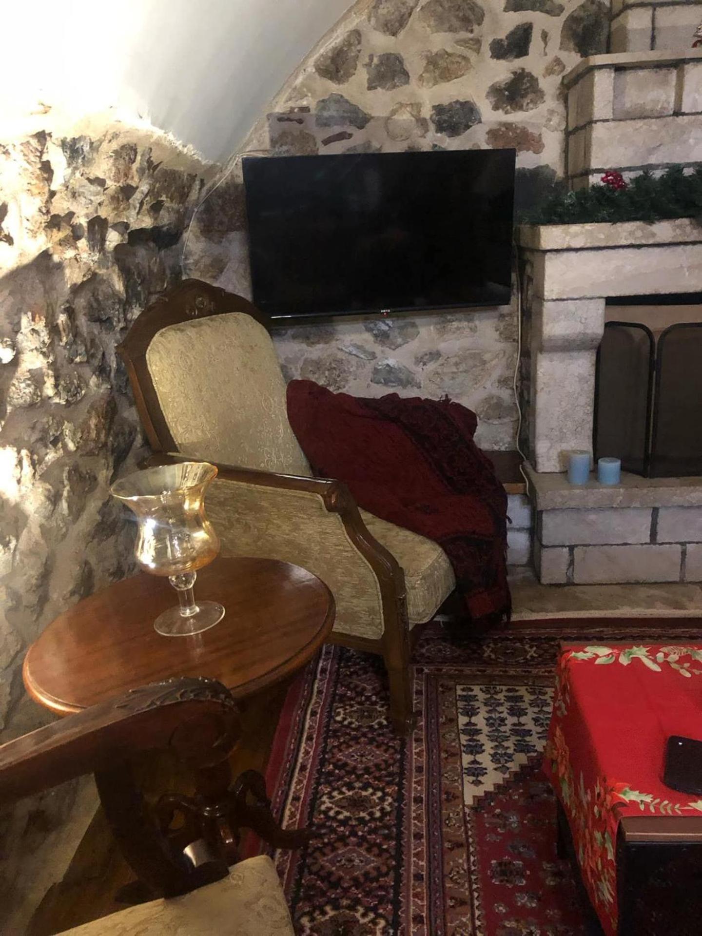 Andromahi Stone House