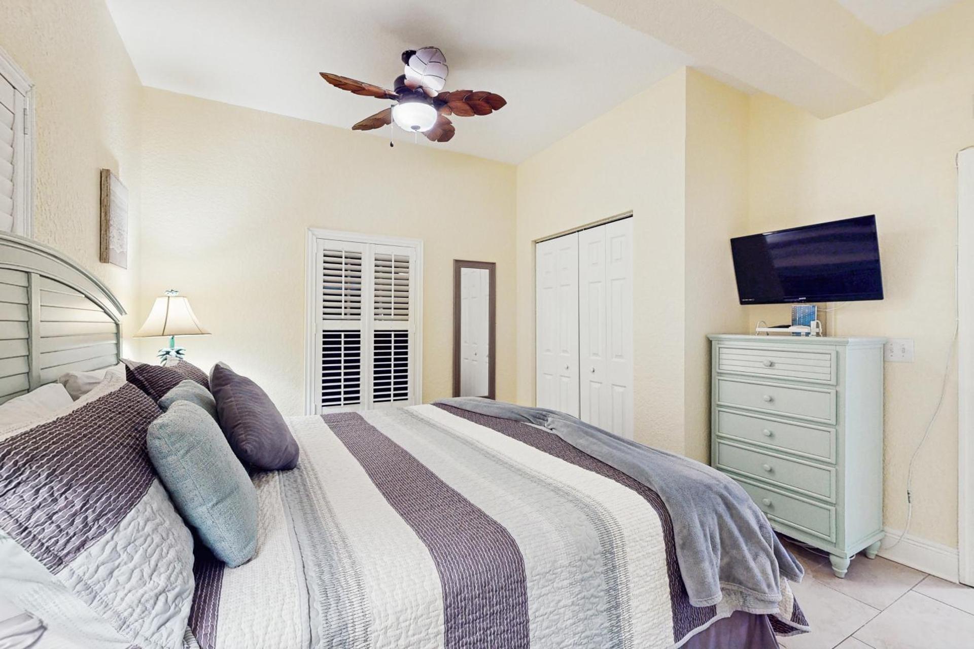 Palms of Treasure Island 108