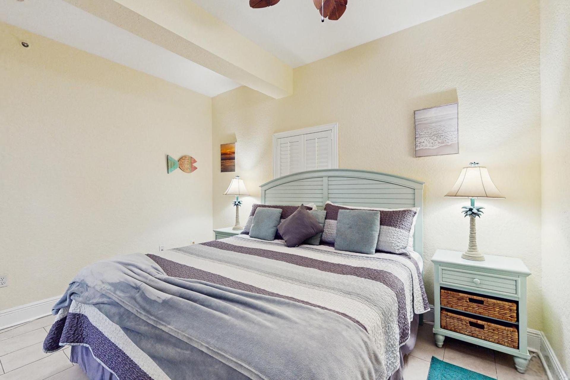 Palms of Treasure Island 108