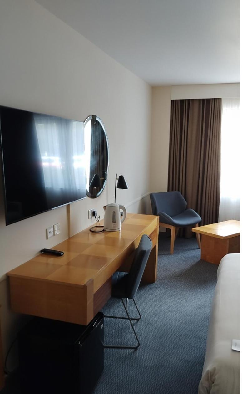 London Thames Lodge by Dancenter