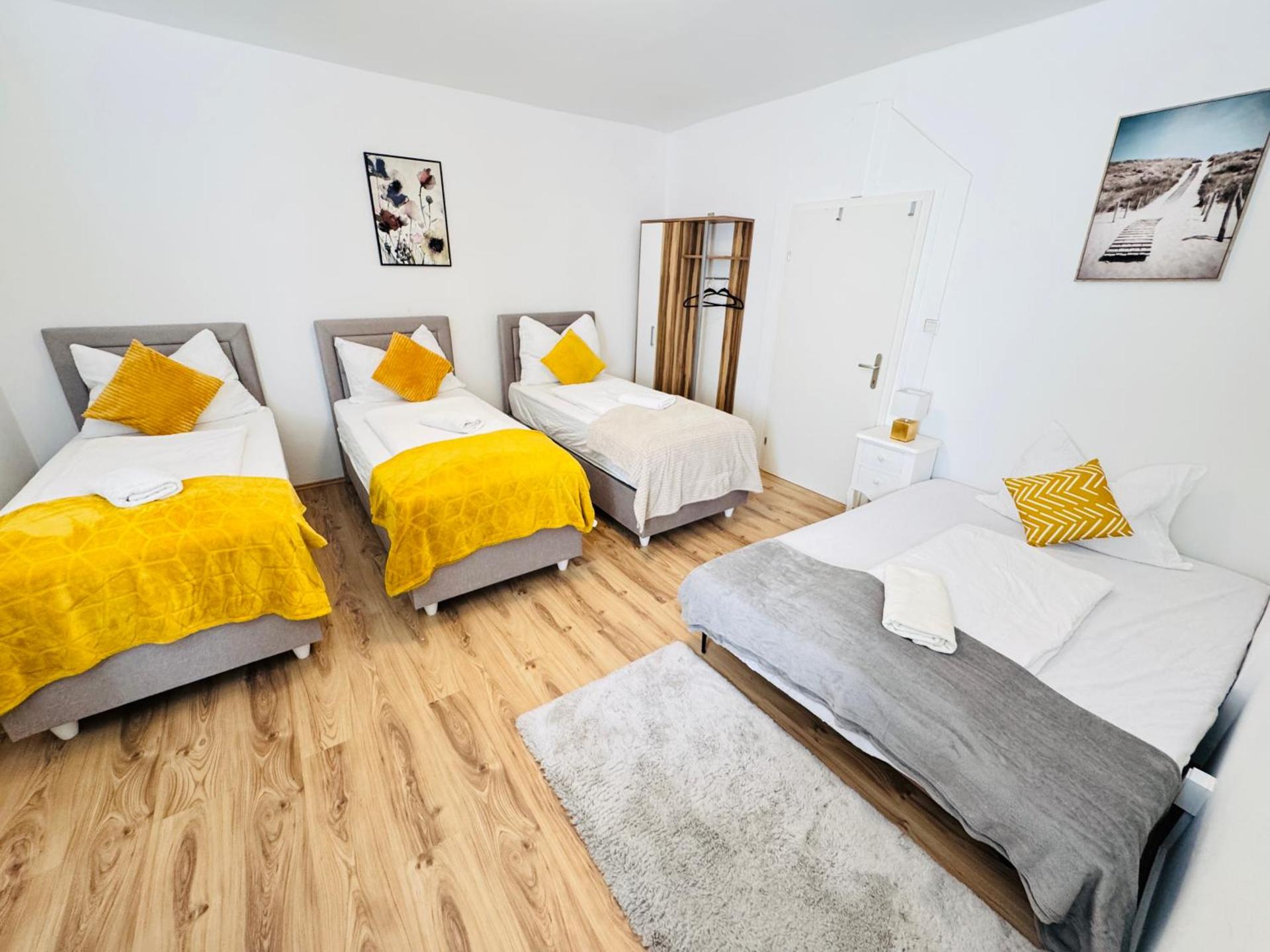 Casa Uno Family & Friends Stay