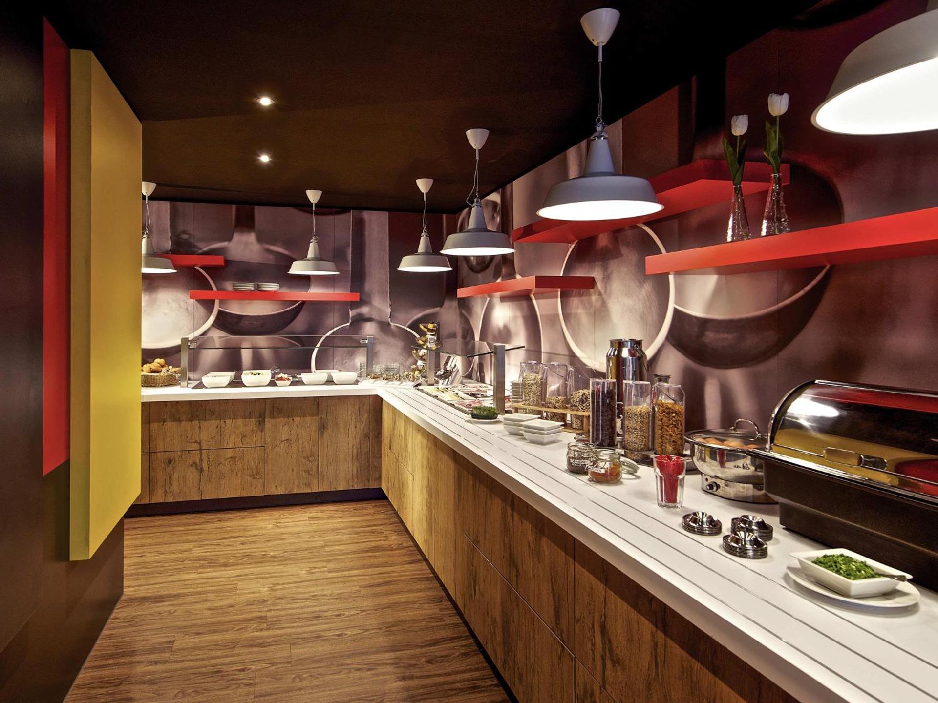 Restaurant/places to eat