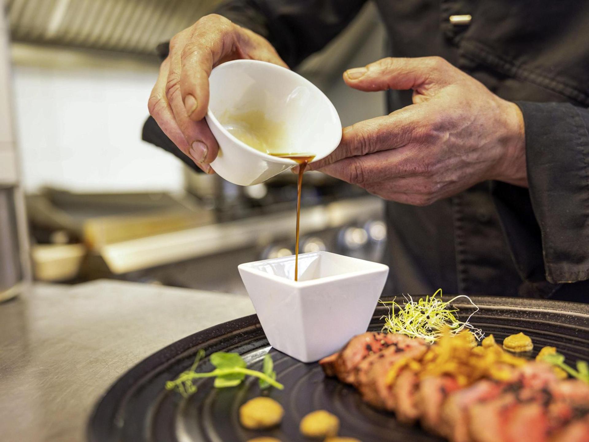 Restaurant/places to eat