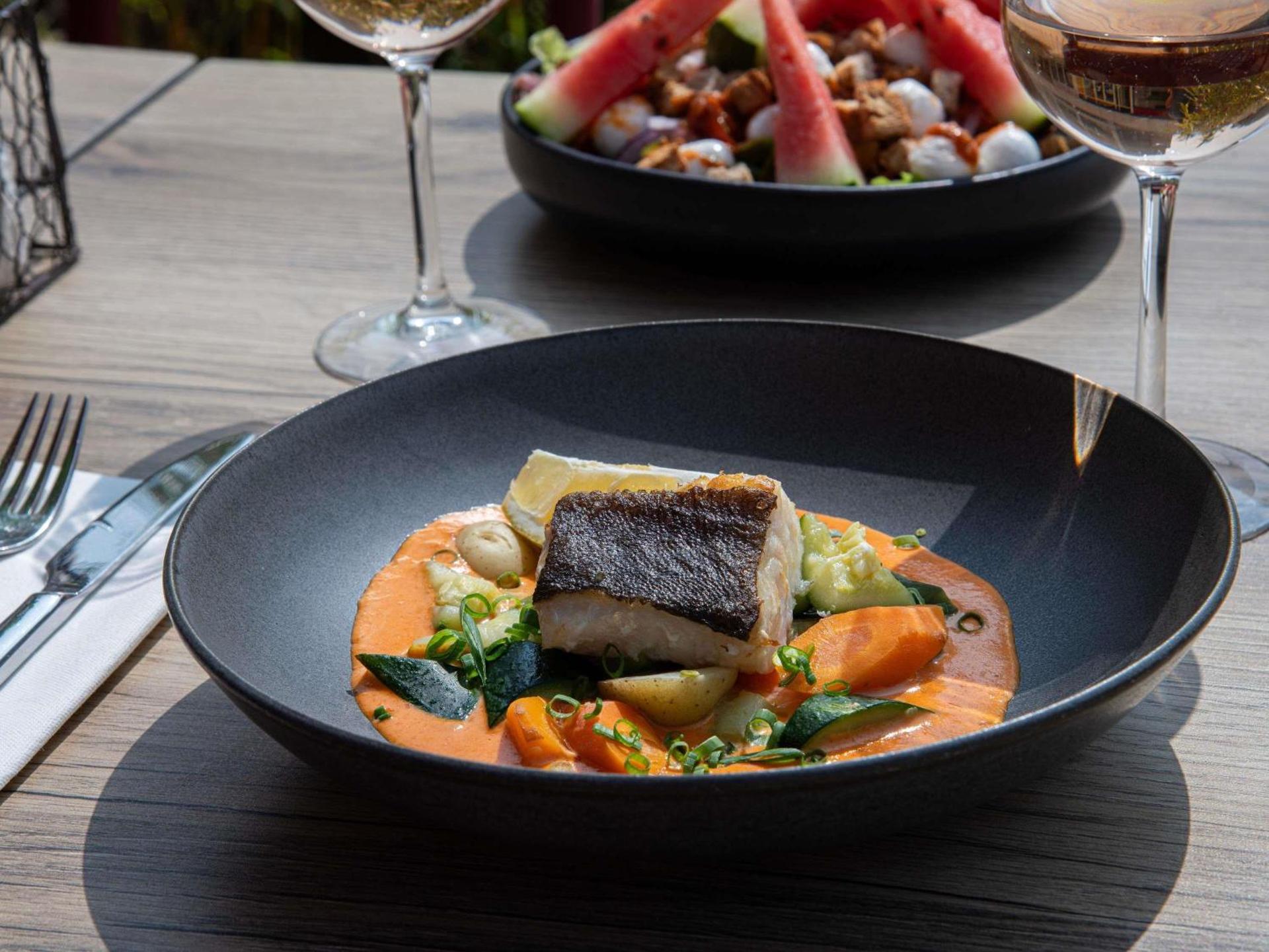 Restaurant/places to eat