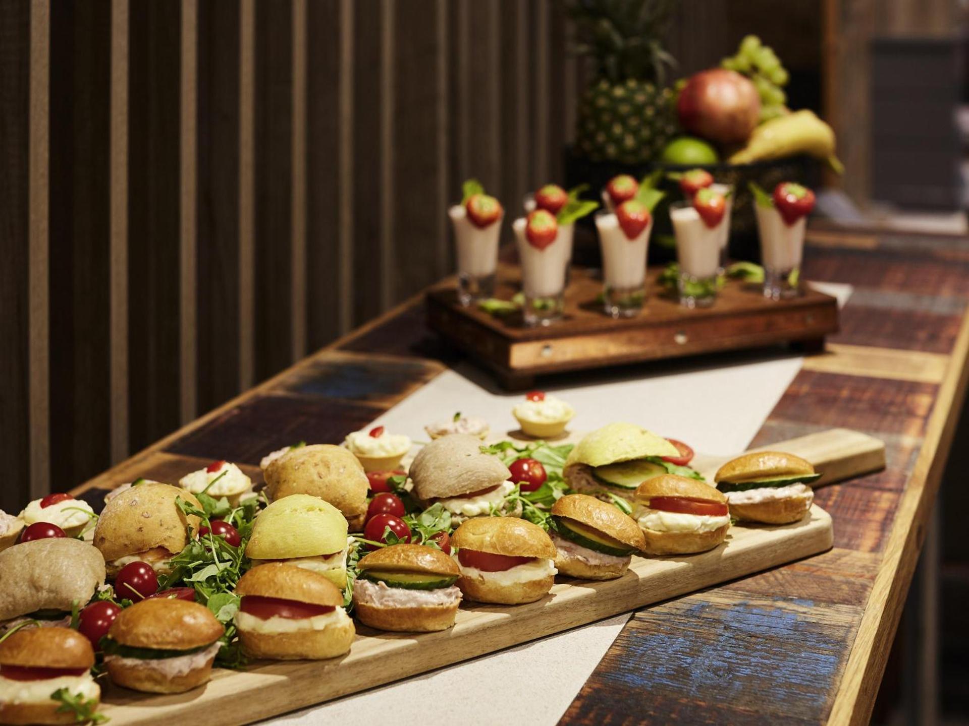 Meeting/conference room