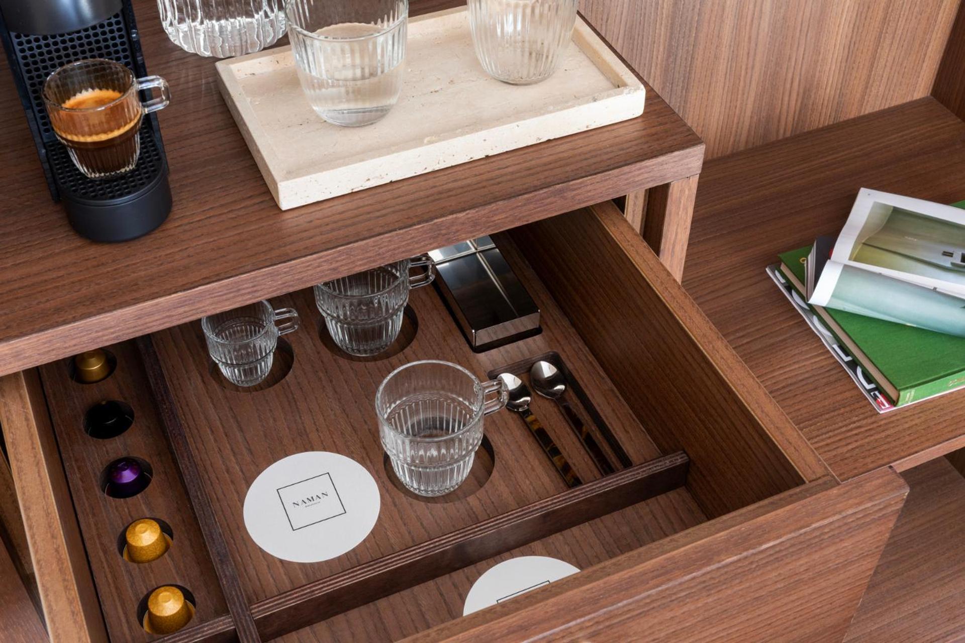 Coffee/tea facilities