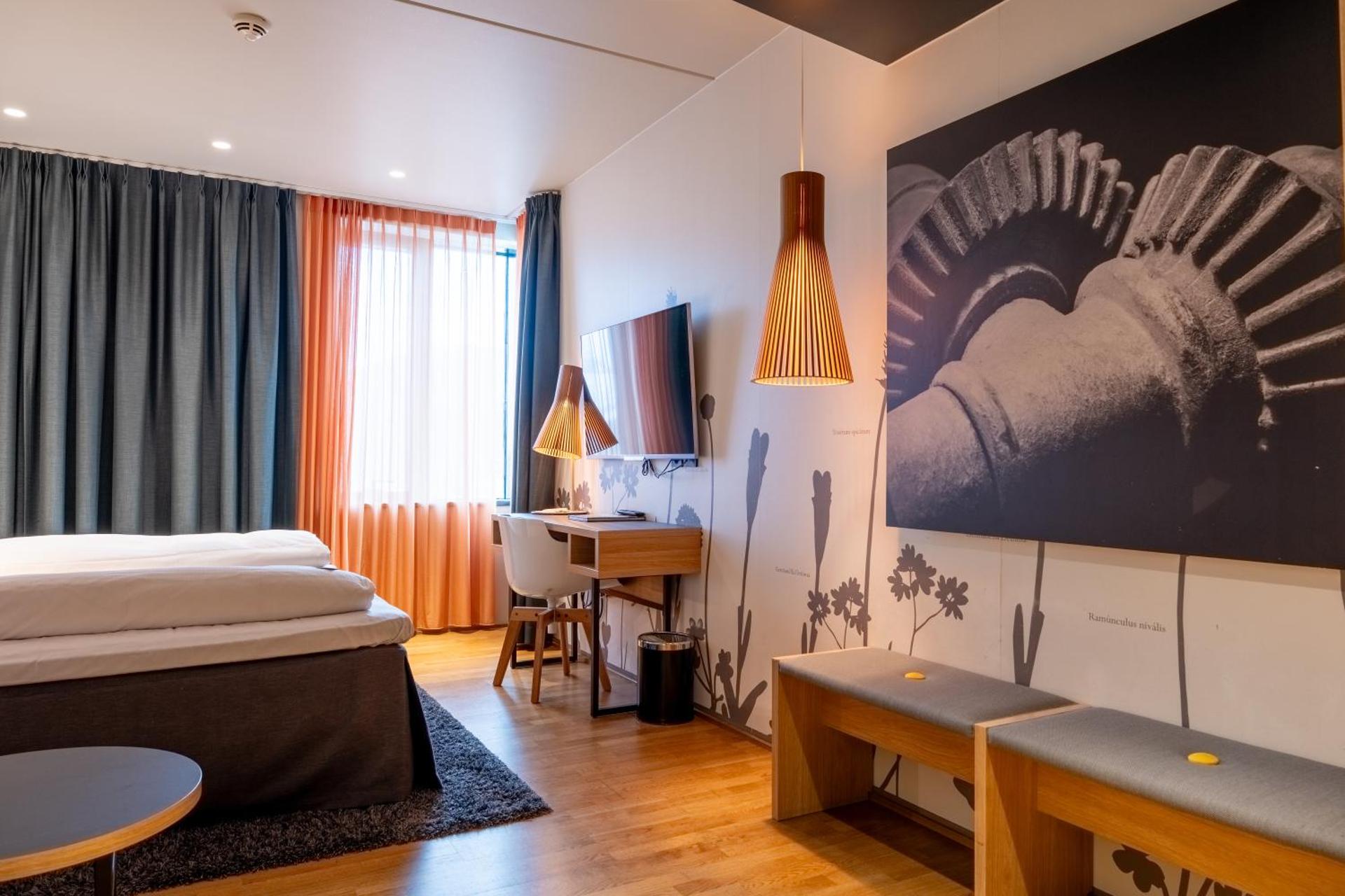 Photo of the whole room