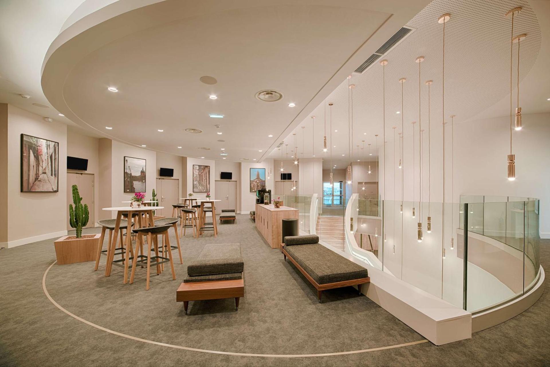 Meeting/conference room