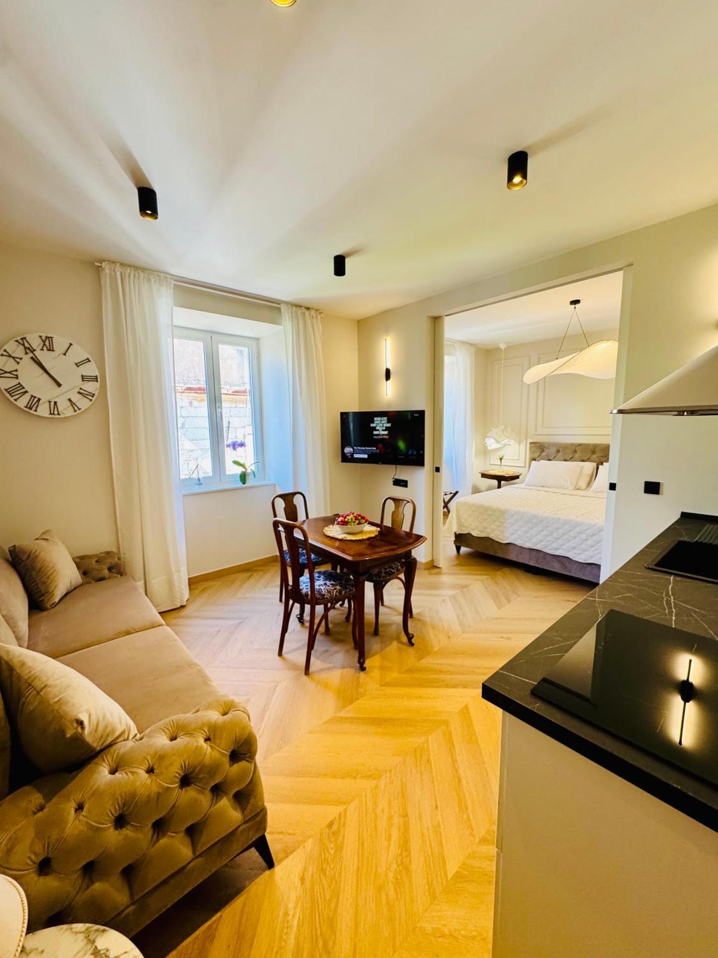 Ameli Heritage rooms & apartments