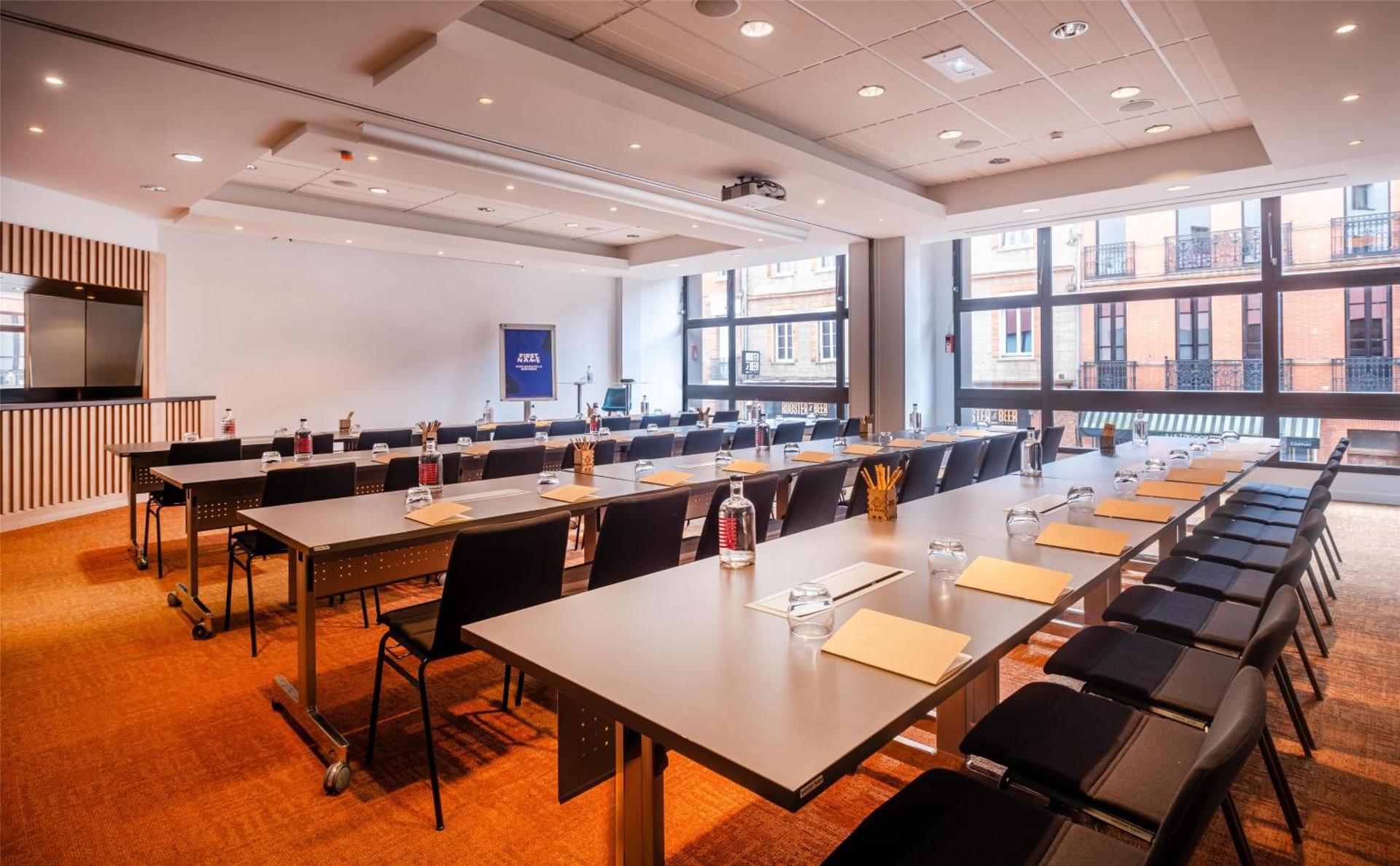 Meeting/conference room