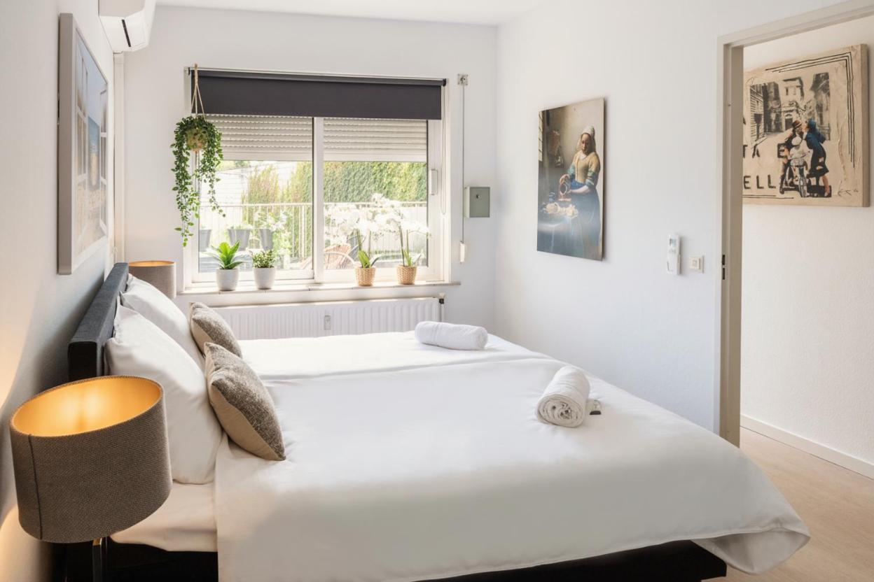 Prime Location apt w wifi & near poppodium 013