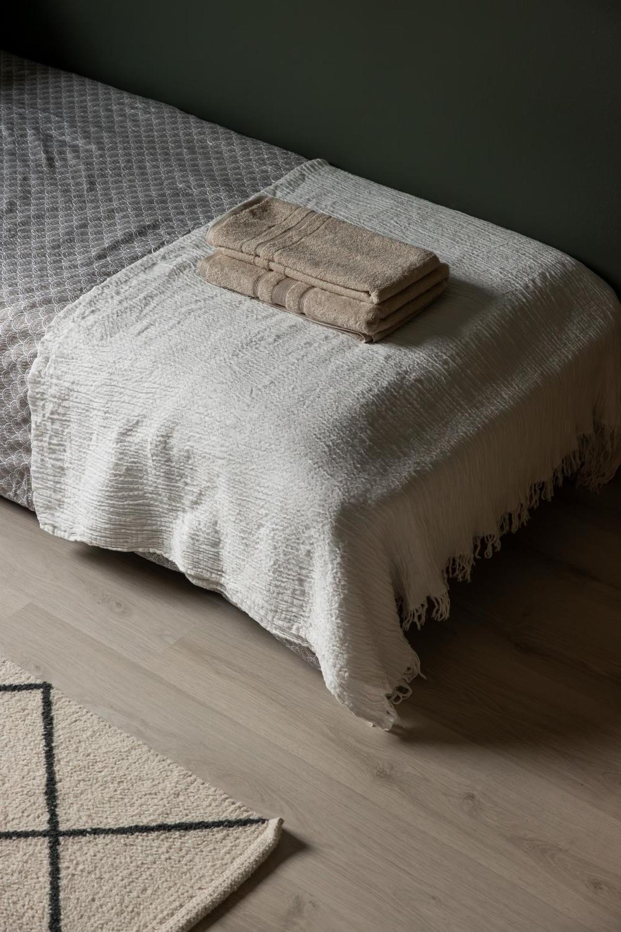 Cozy Manhattan with sauna & parking