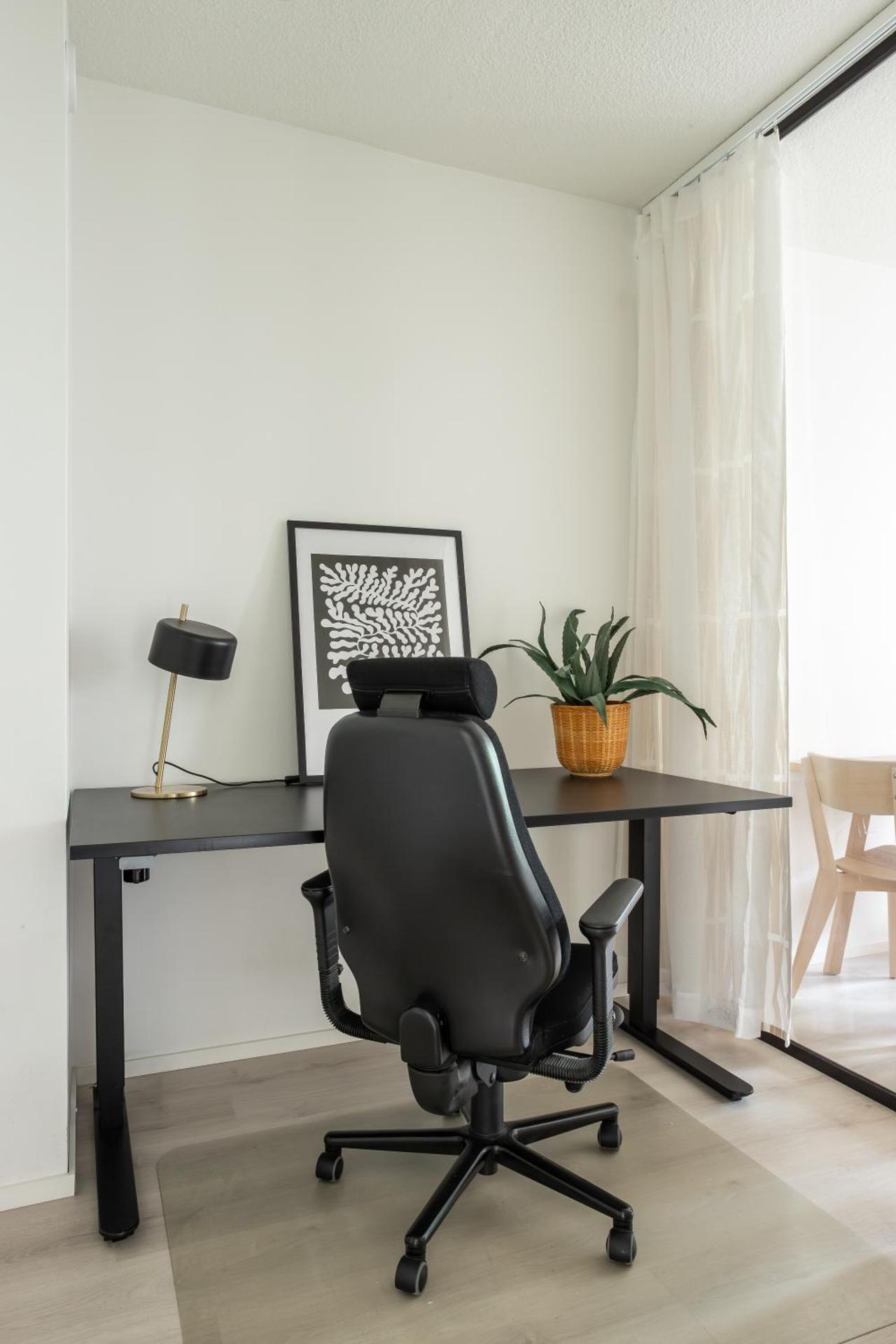 Cozy Manhattan with sauna & parking