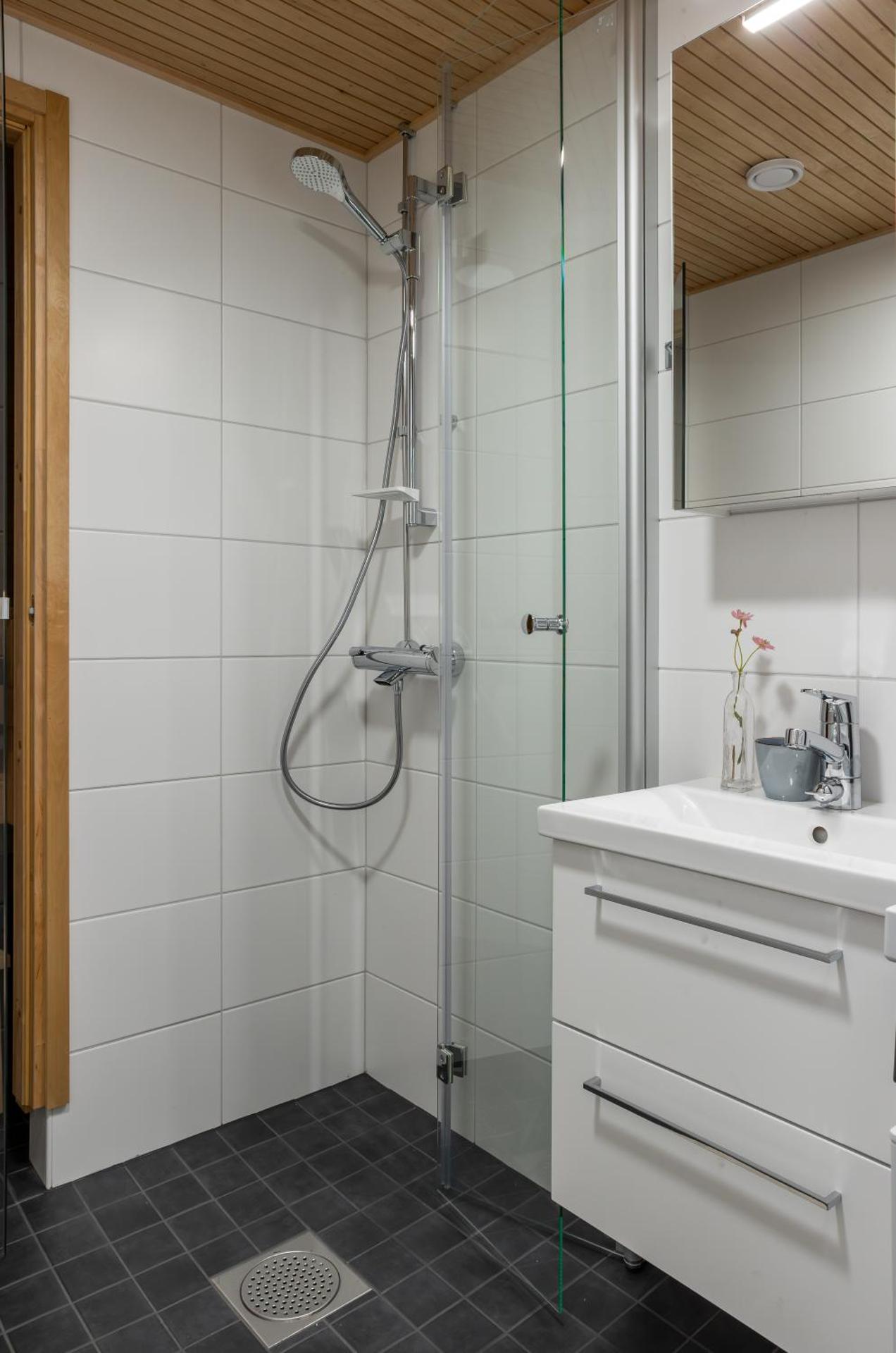 Cozy Manhattan with sauna & parking