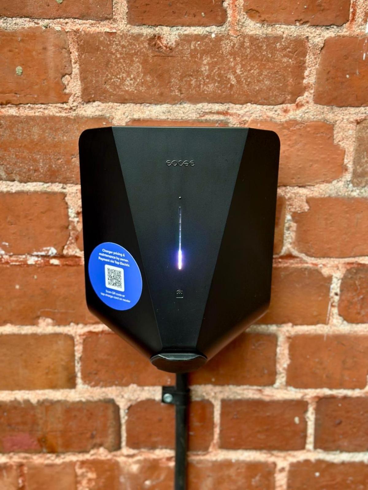 Green Corner Villa - Walls Hill - Cosy Luxury Apartment in Central Torquay with Free Parking & EV