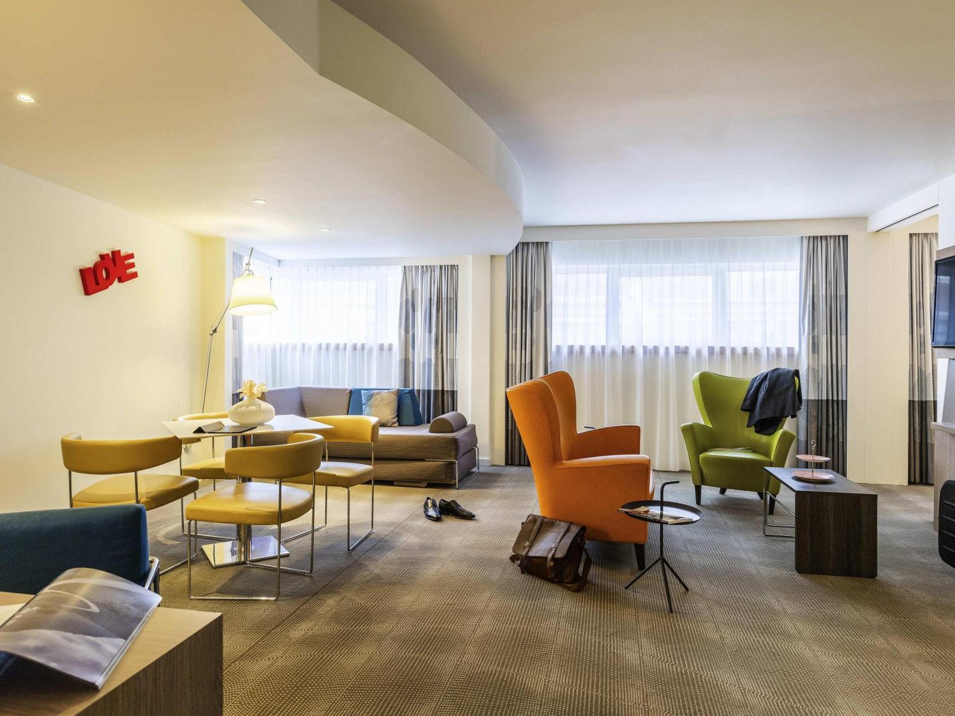 Photo of the whole room