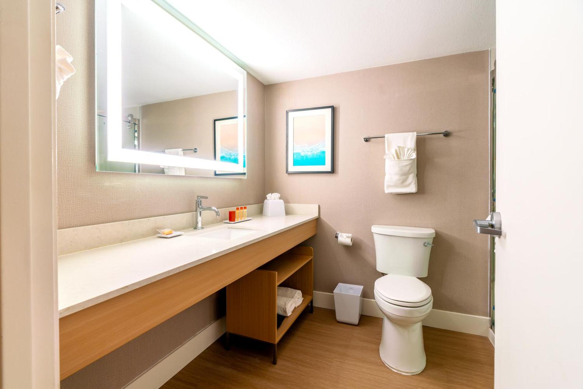 CasaBlanca Resort, Casino, Golf & Spa