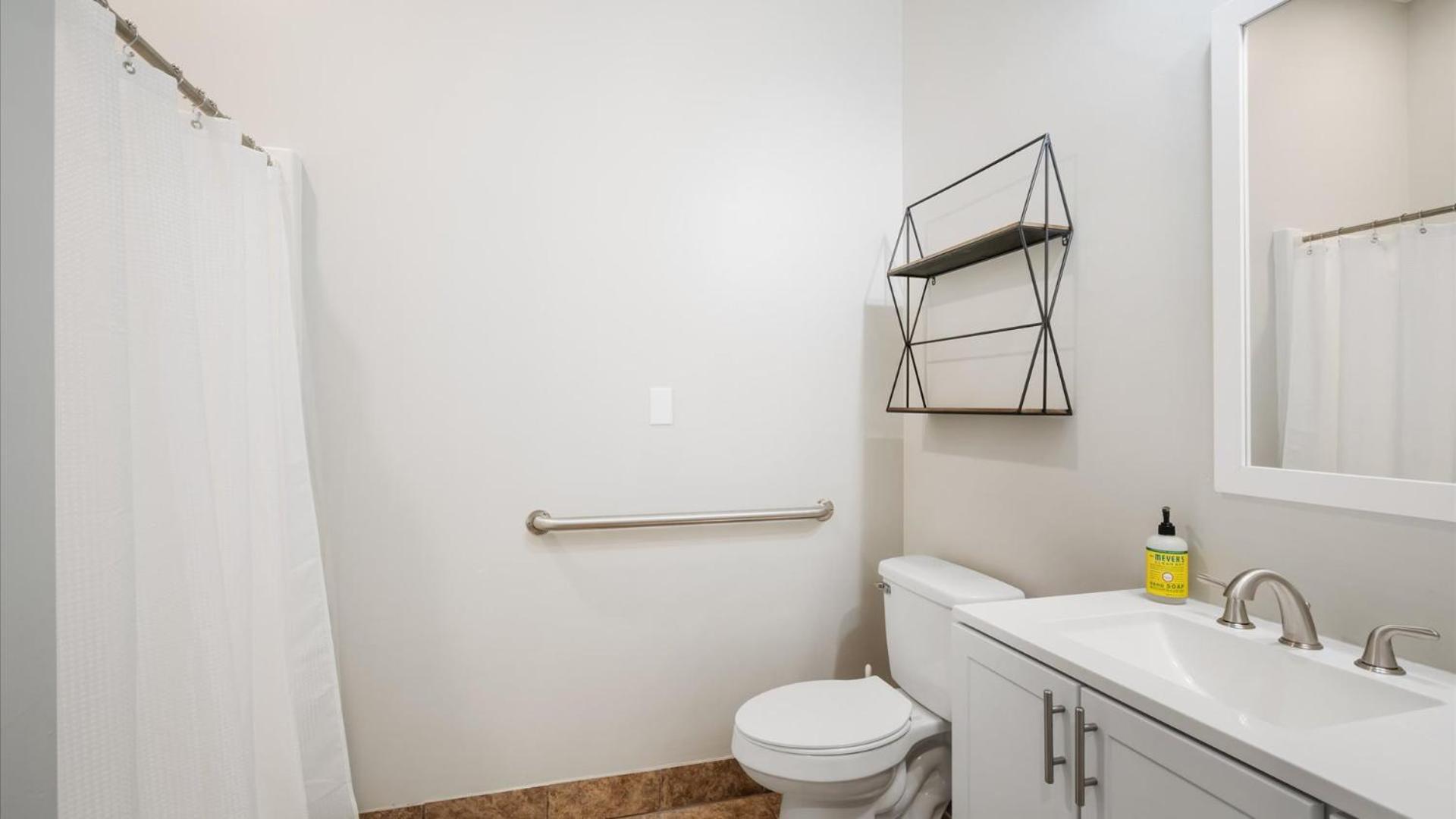 Tranquil 1 BR Studio in Grand Bay - Oak & Fountain