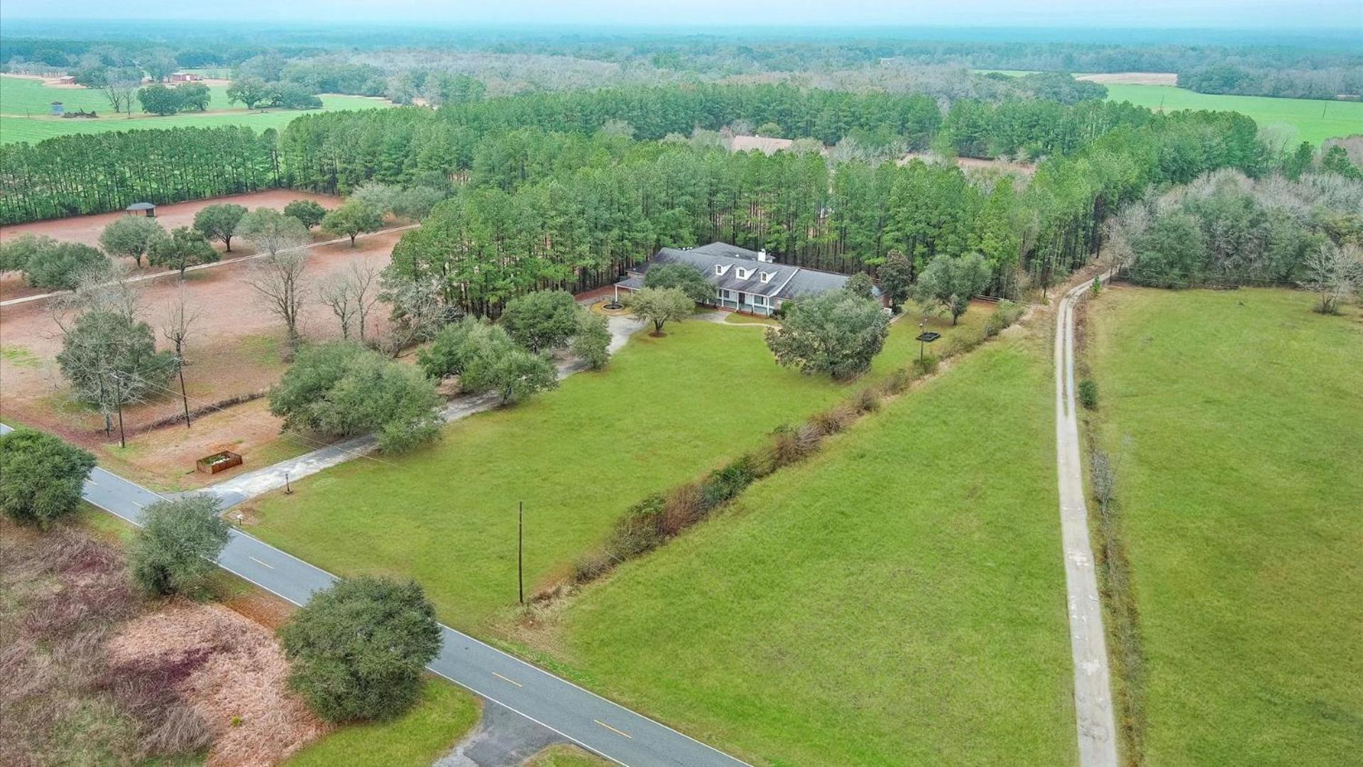 Tranquil 1 BR Studio in Grand Bay - Oak & Fountain