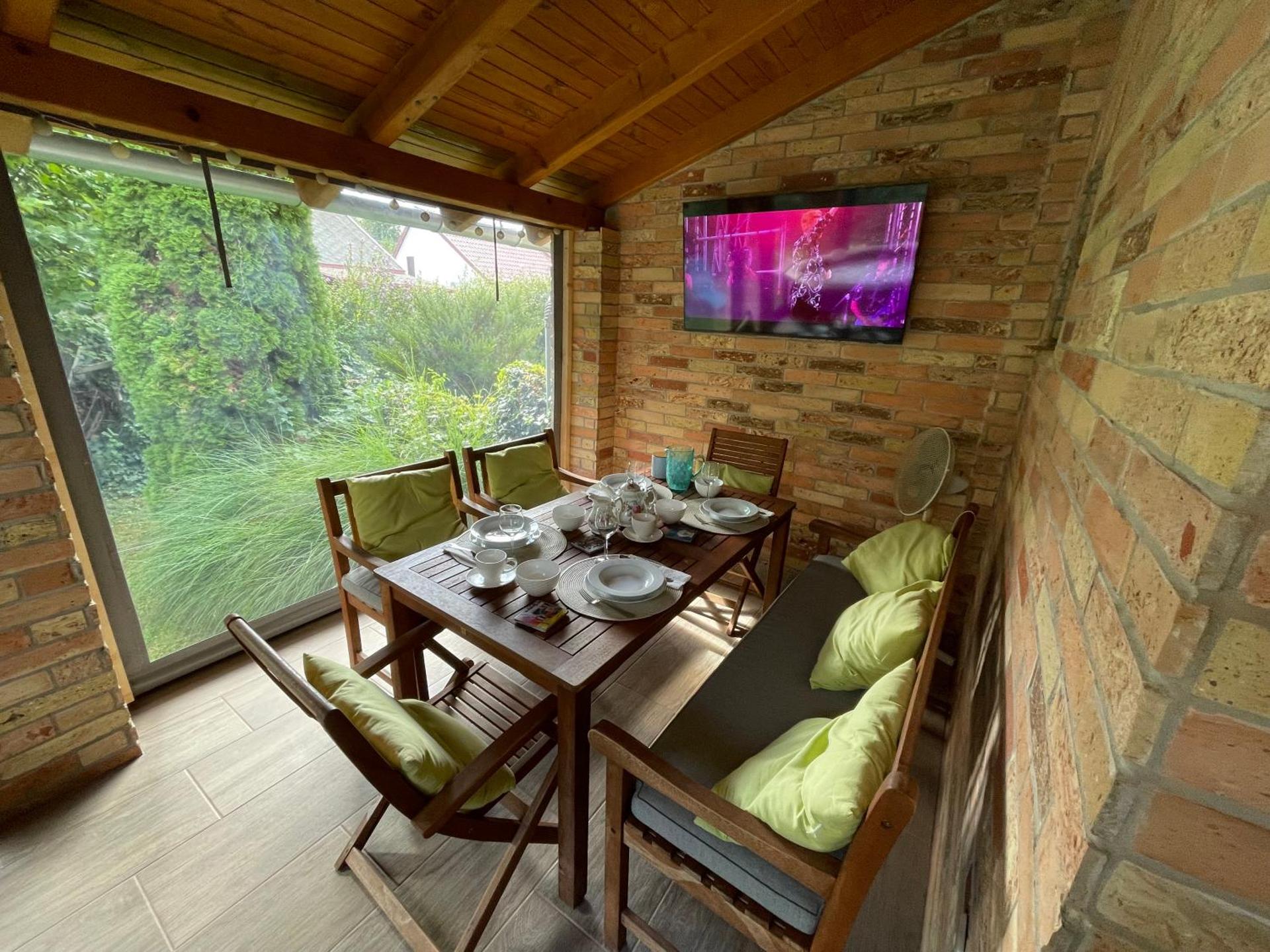 Rózsa Apartman Dombori