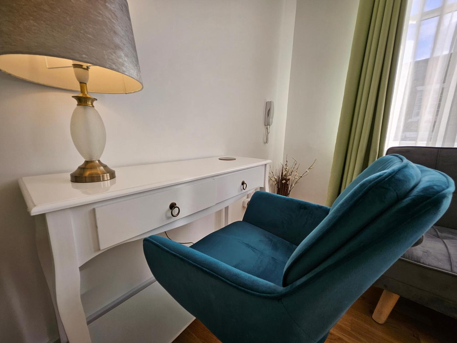 Central Chambers Suites - Suite 1