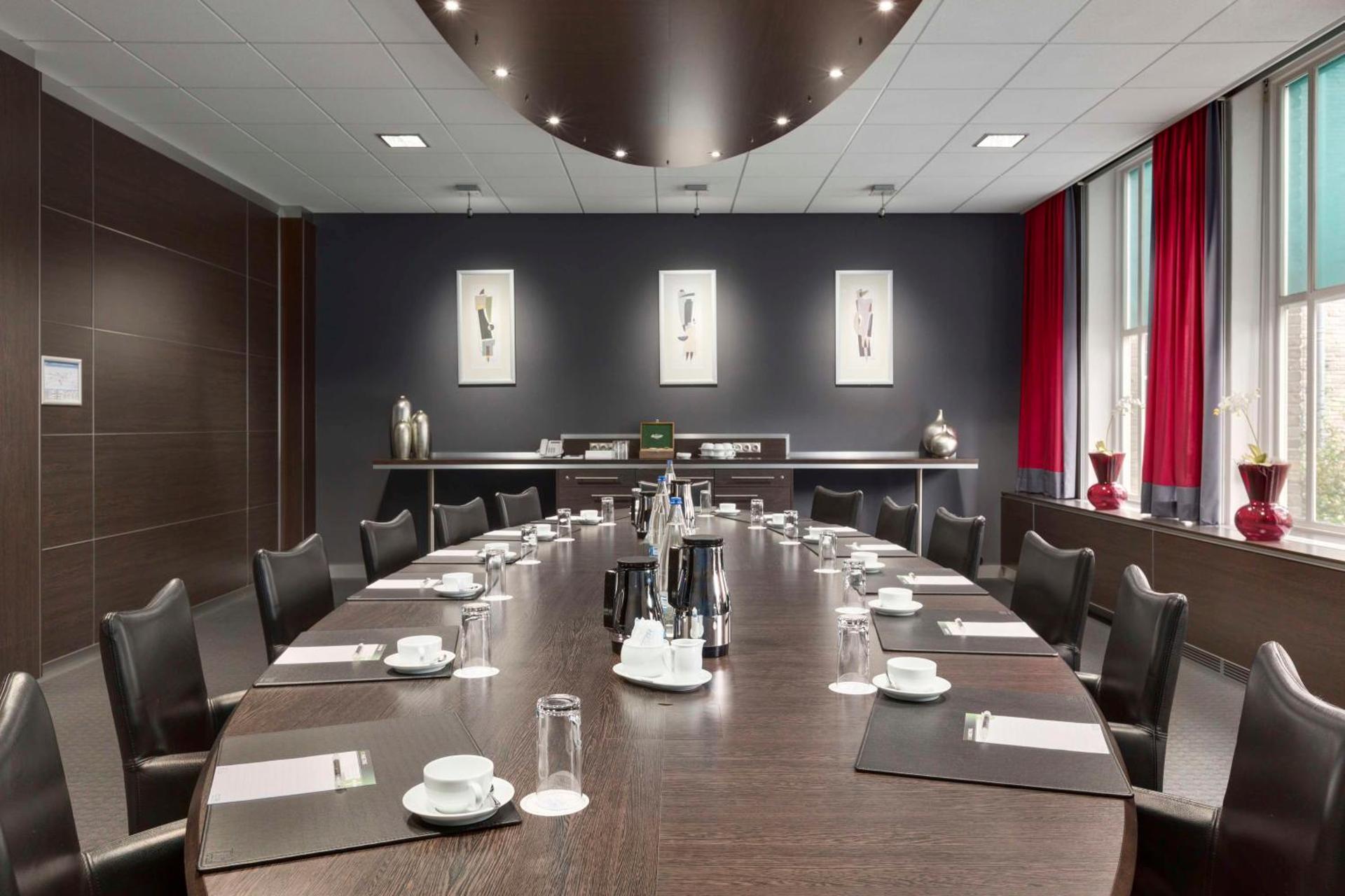 Meeting/conference room