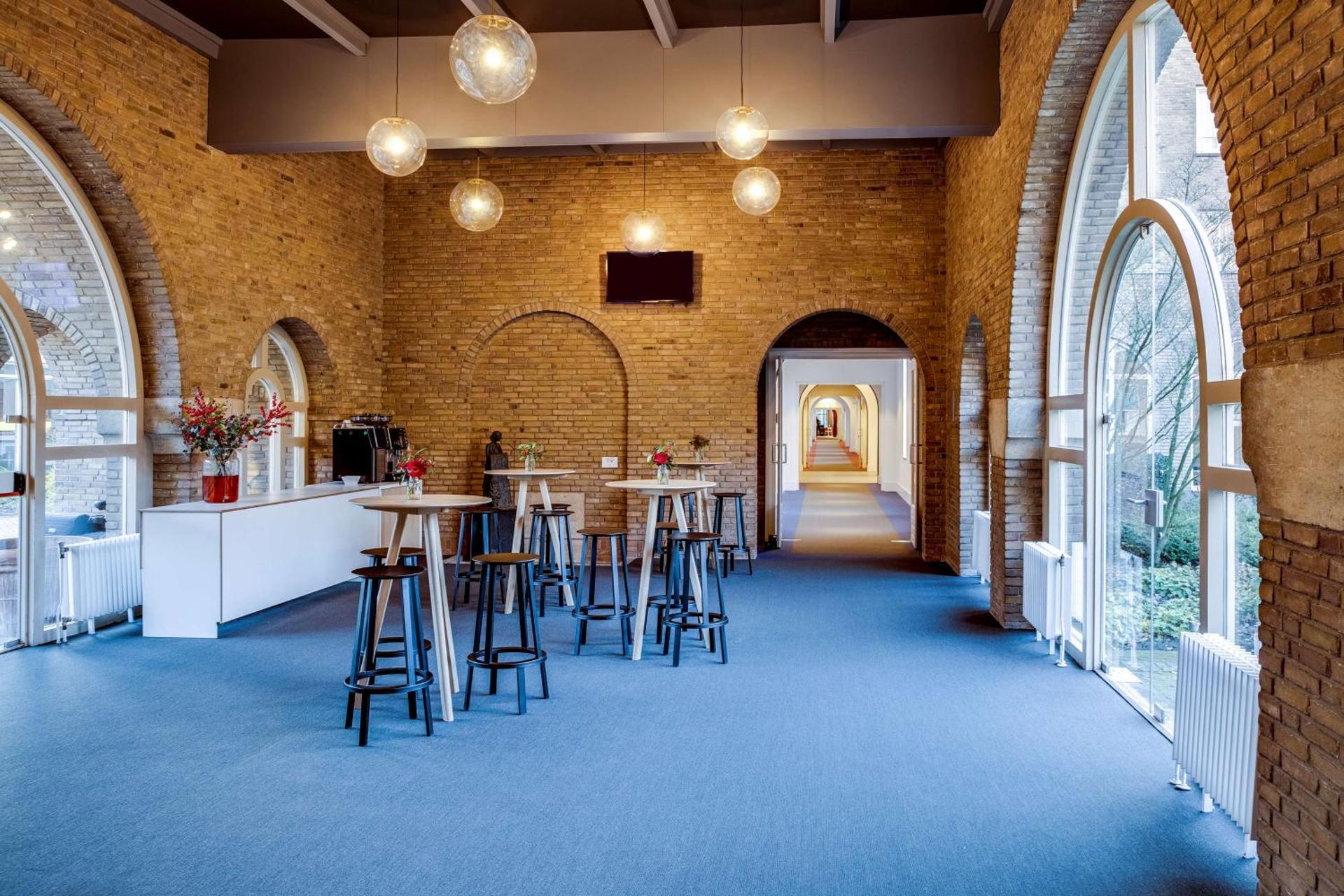 Meeting/conference room