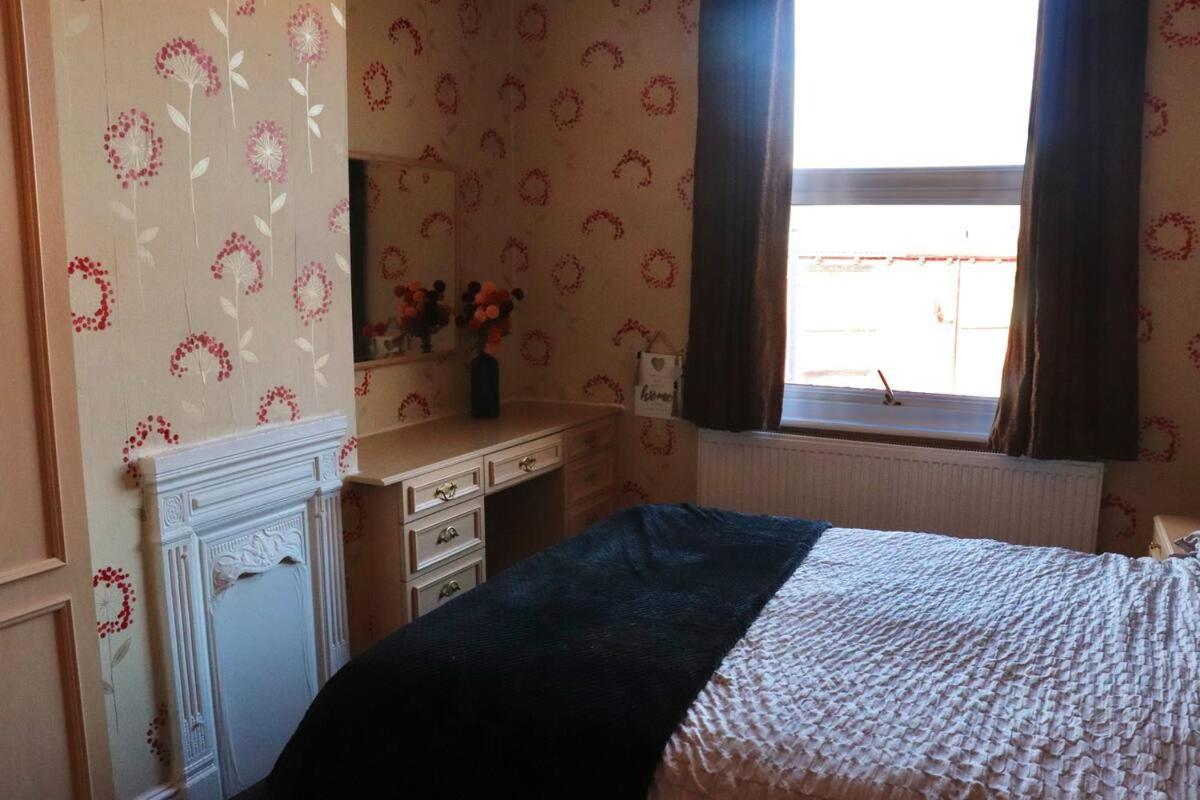 Blooming 2 bedroom Property