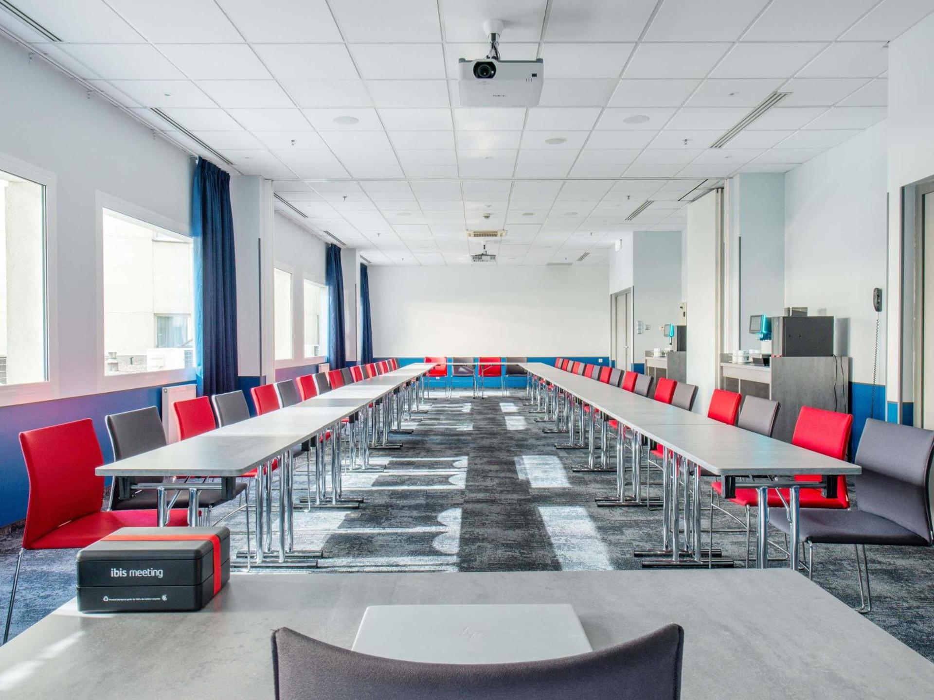 Meeting/conference room