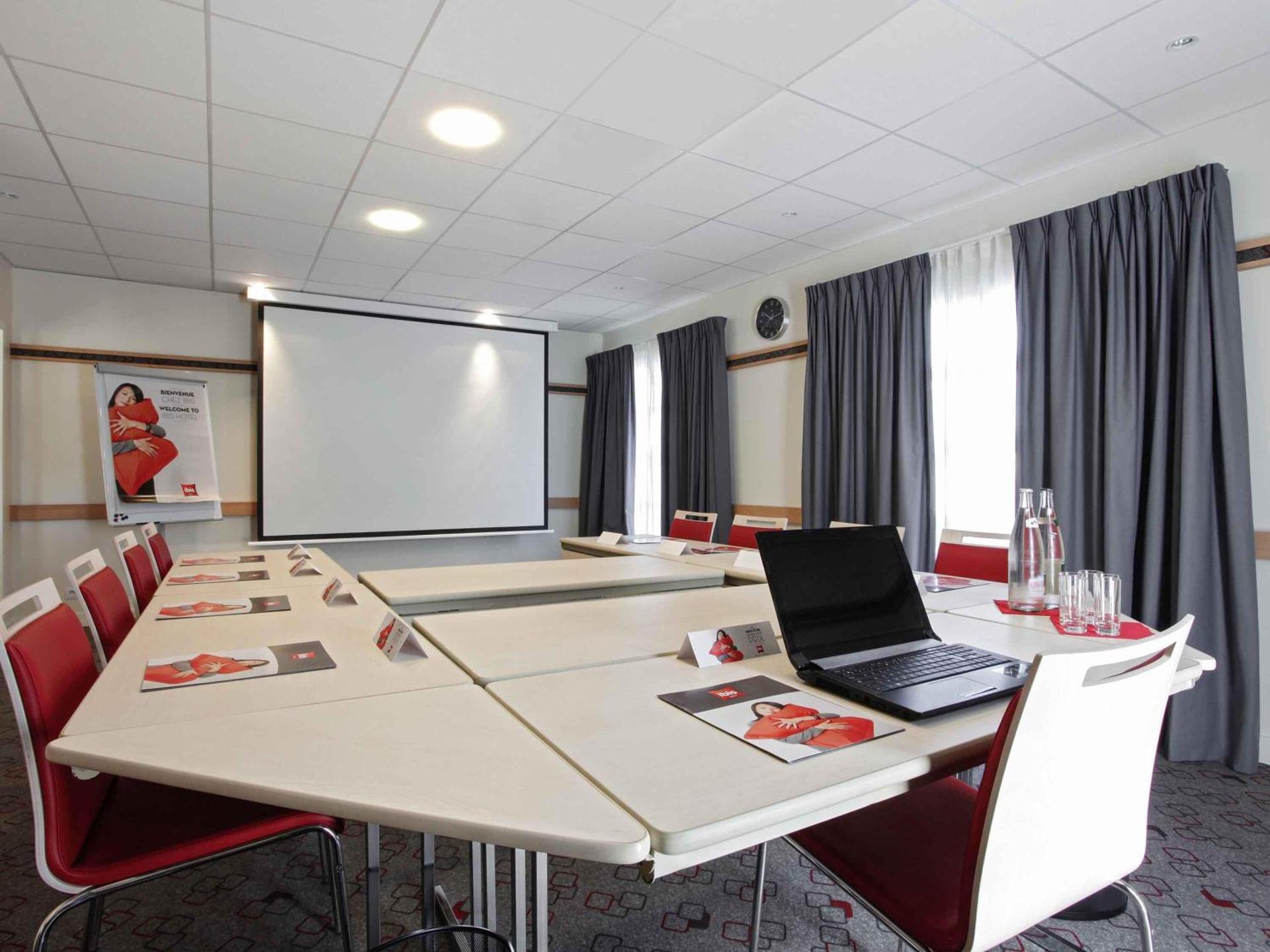 Meeting/conference room
