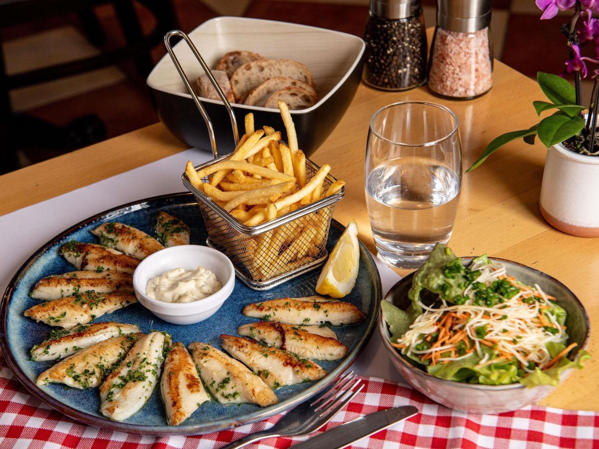 Restaurant/places to eat