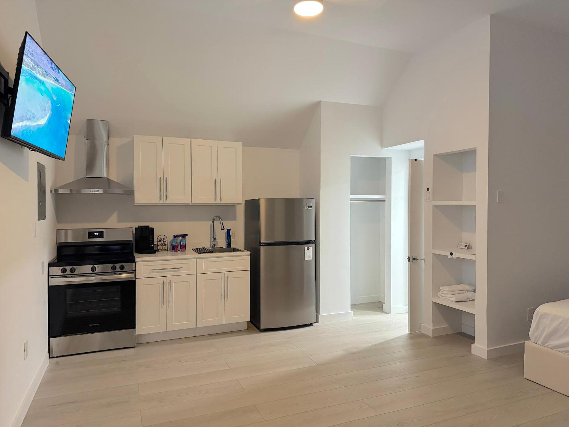 Wainscott Woods Retreat