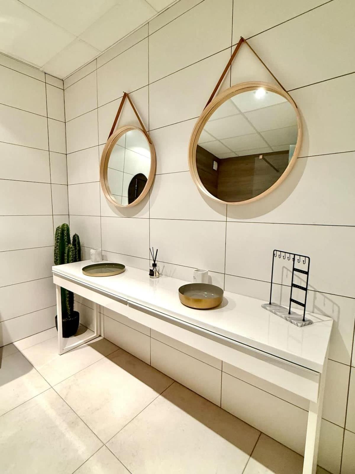 Spacious duplex in the center of Bastogne Onikos rooms