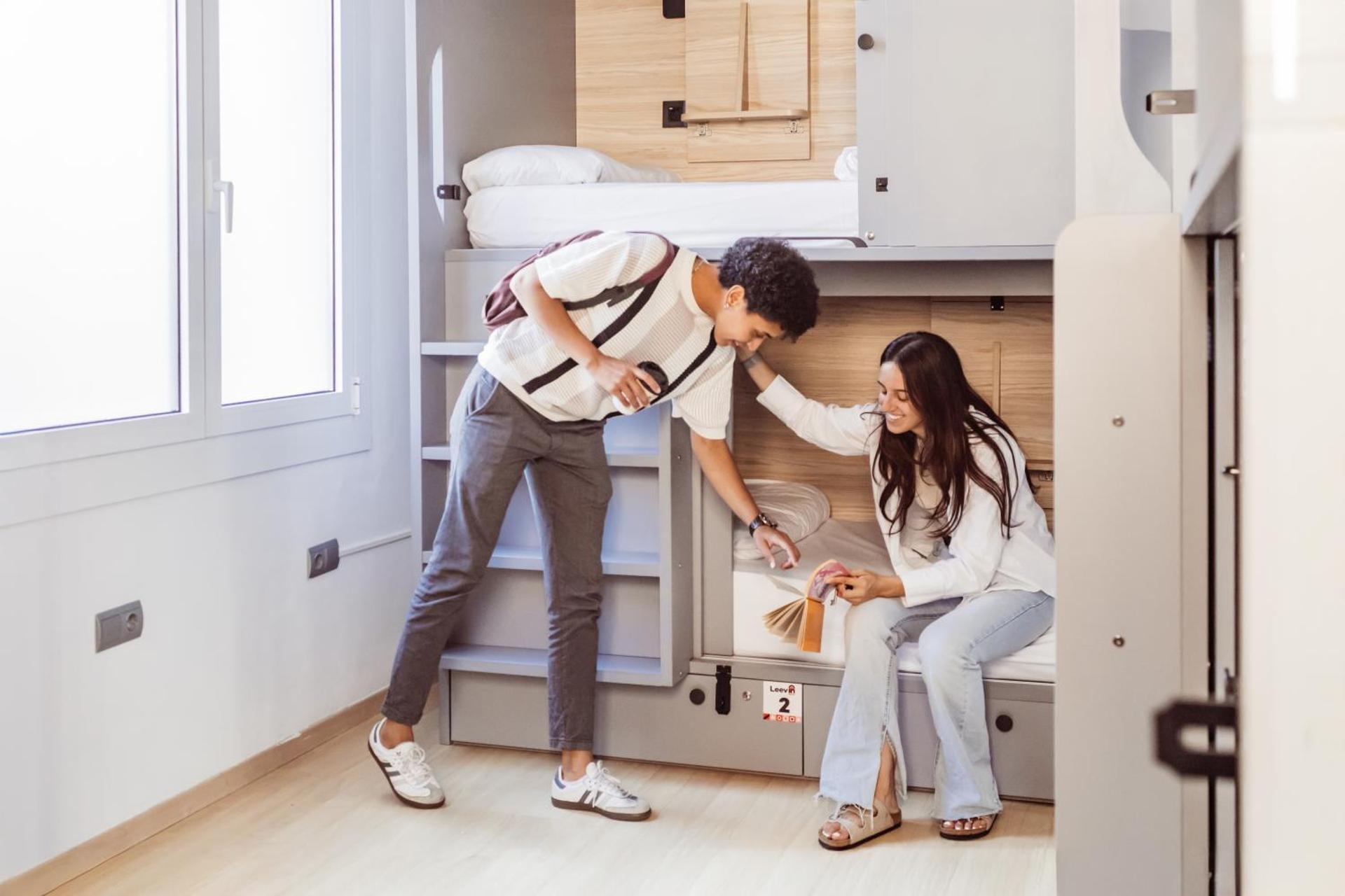 Leevin Student Barcelona