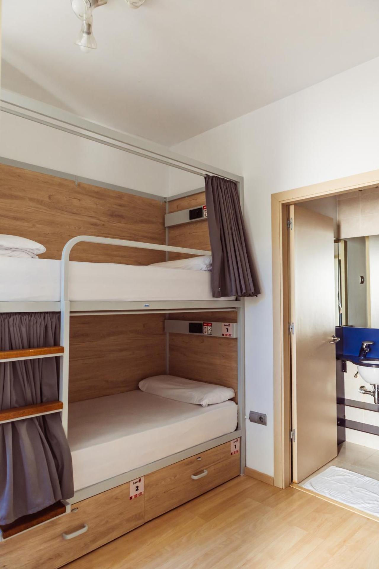 Bunk Bed in Male Dormitory Room 