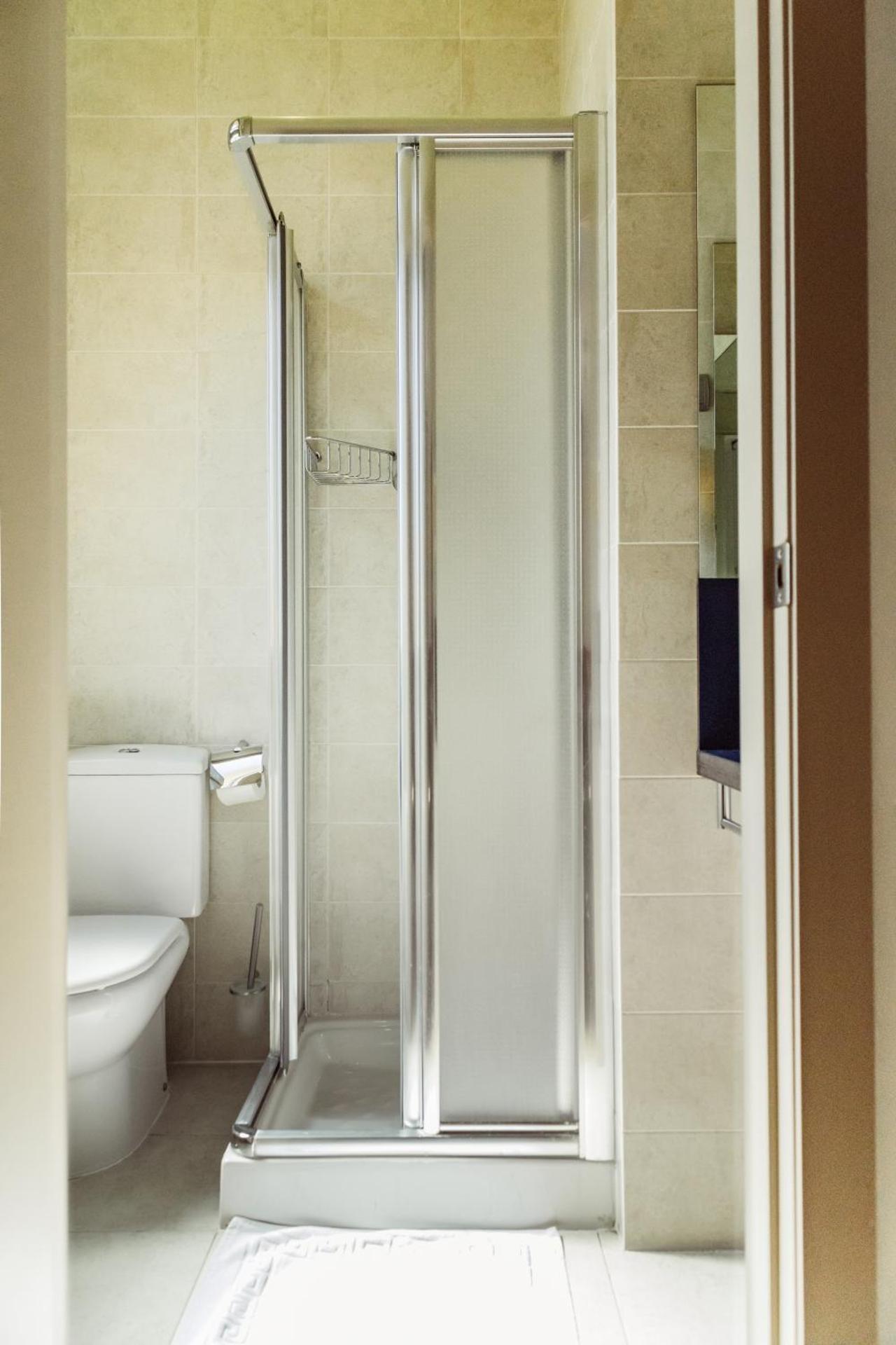 Single Room with Private Bathroom