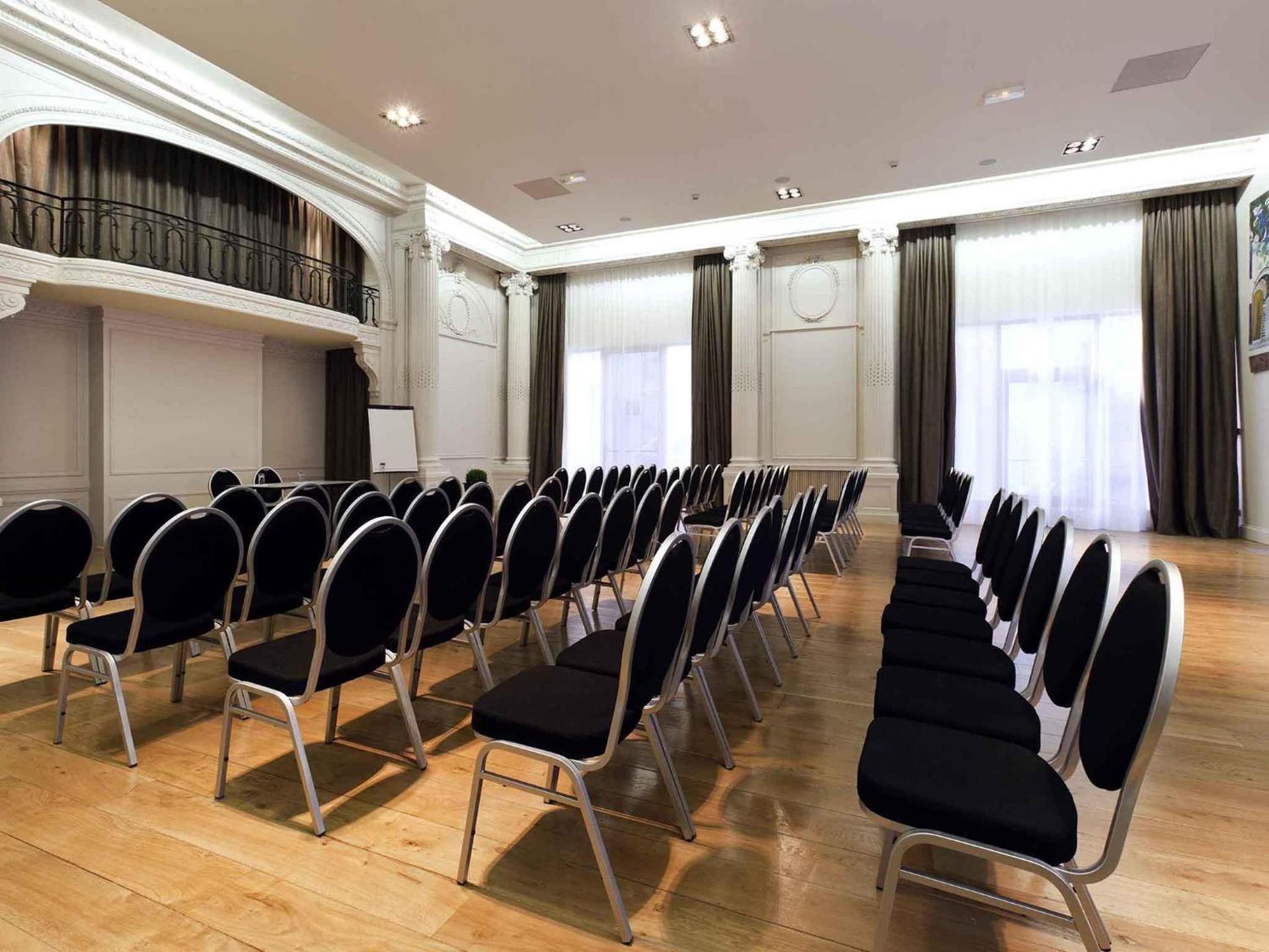 Meeting/conference room