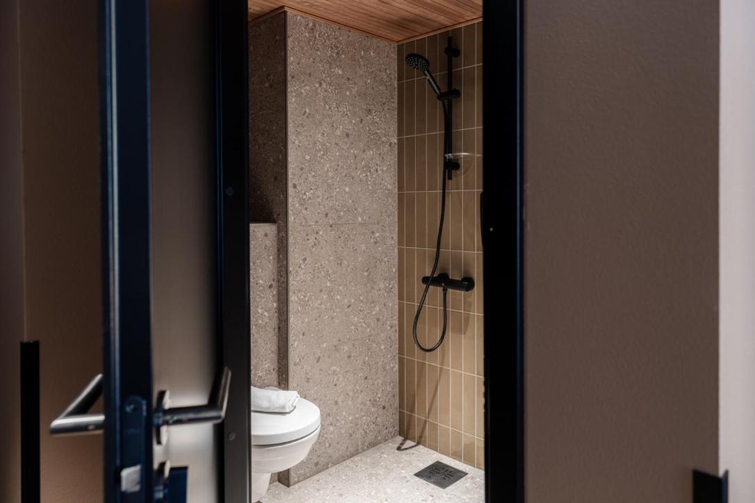 H28 - Hotel, Apartments and Suites by UHANDA