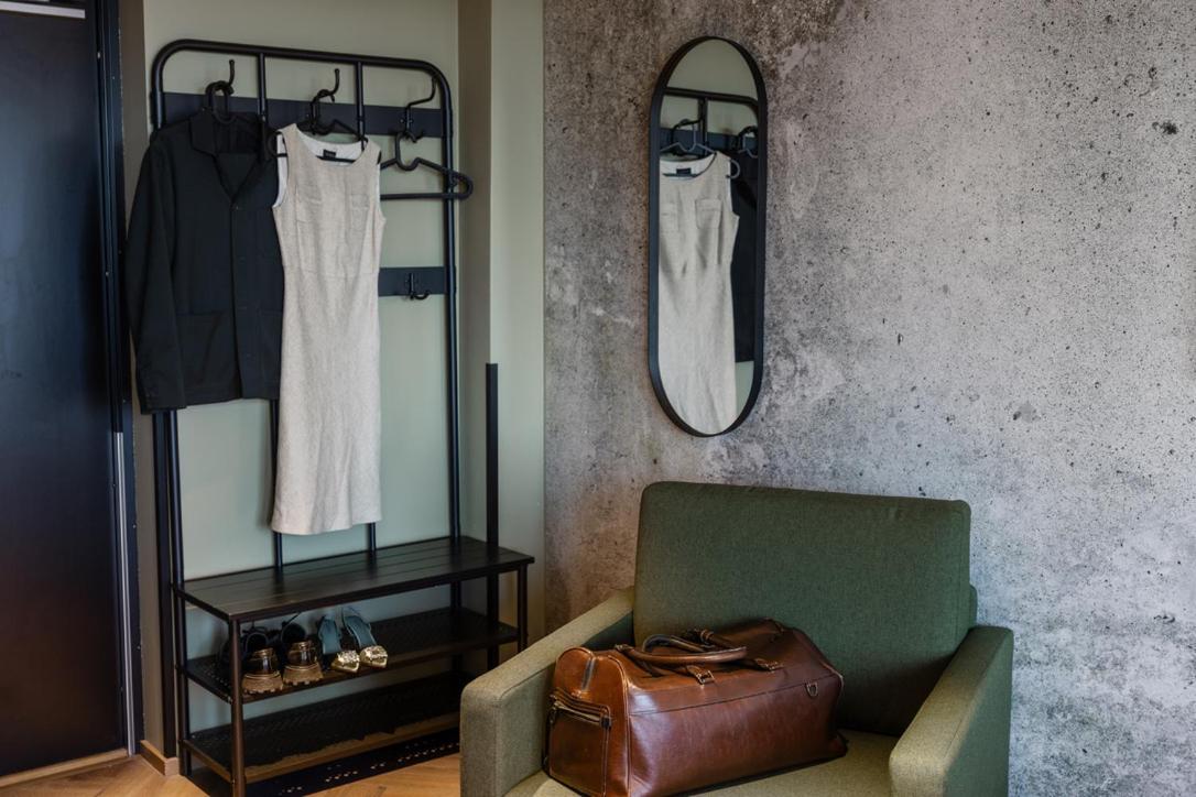 H28 - Hotel, Apartments and Suites by UHANDA