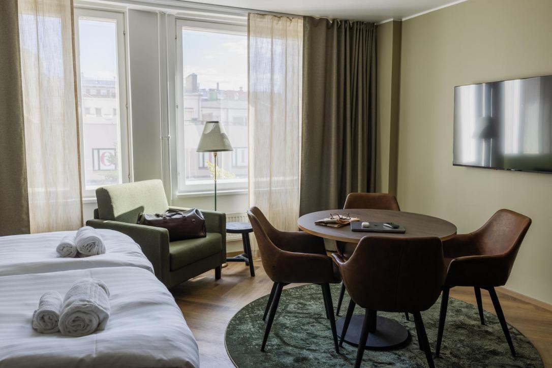 H28 - Hotel, Apartments and Suites by UHANDA