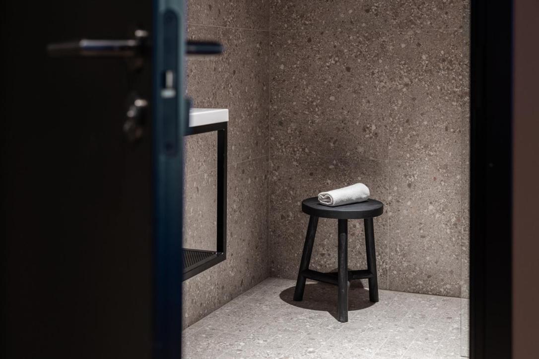 H28 - Hotel, Apartments and Suites by UHANDA