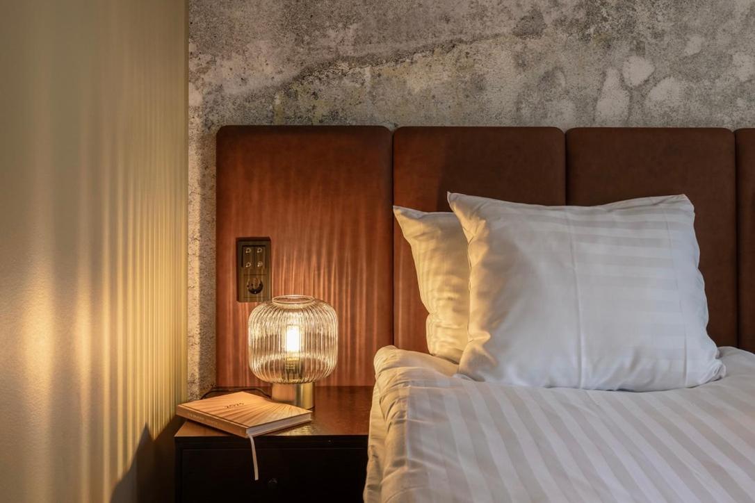 H28 - Hotel, Apartments and Suites by UHANDA