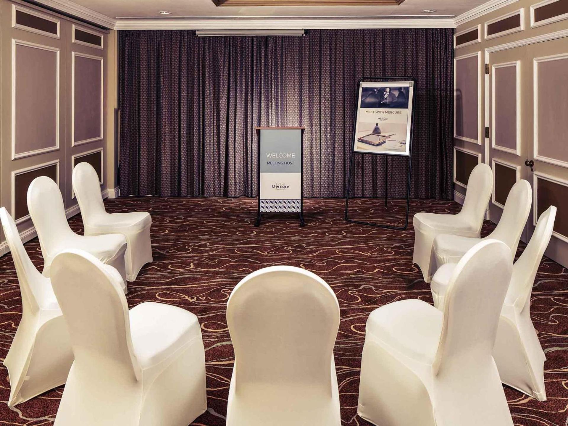 Meeting/conference room