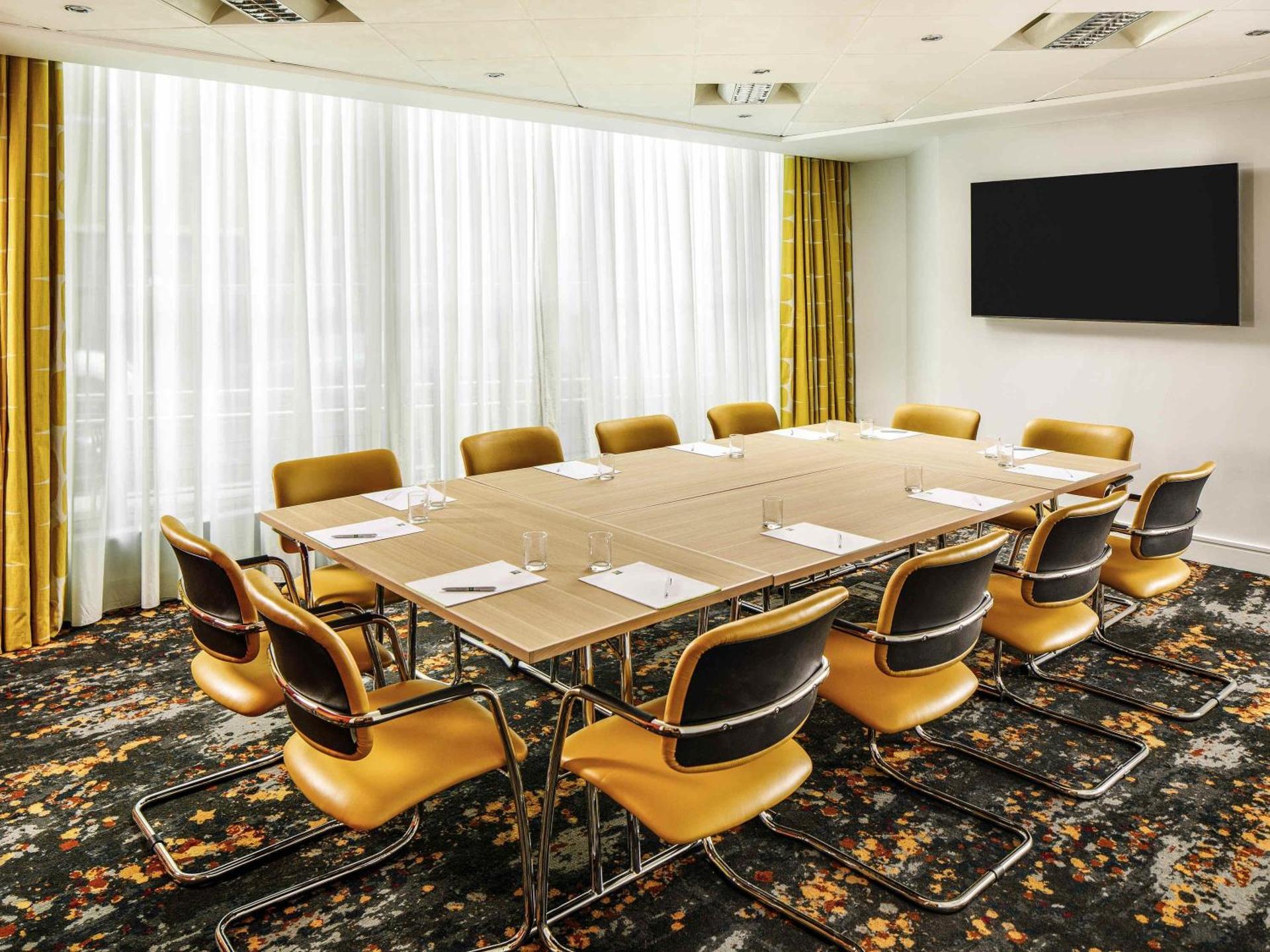 Meeting/conference room