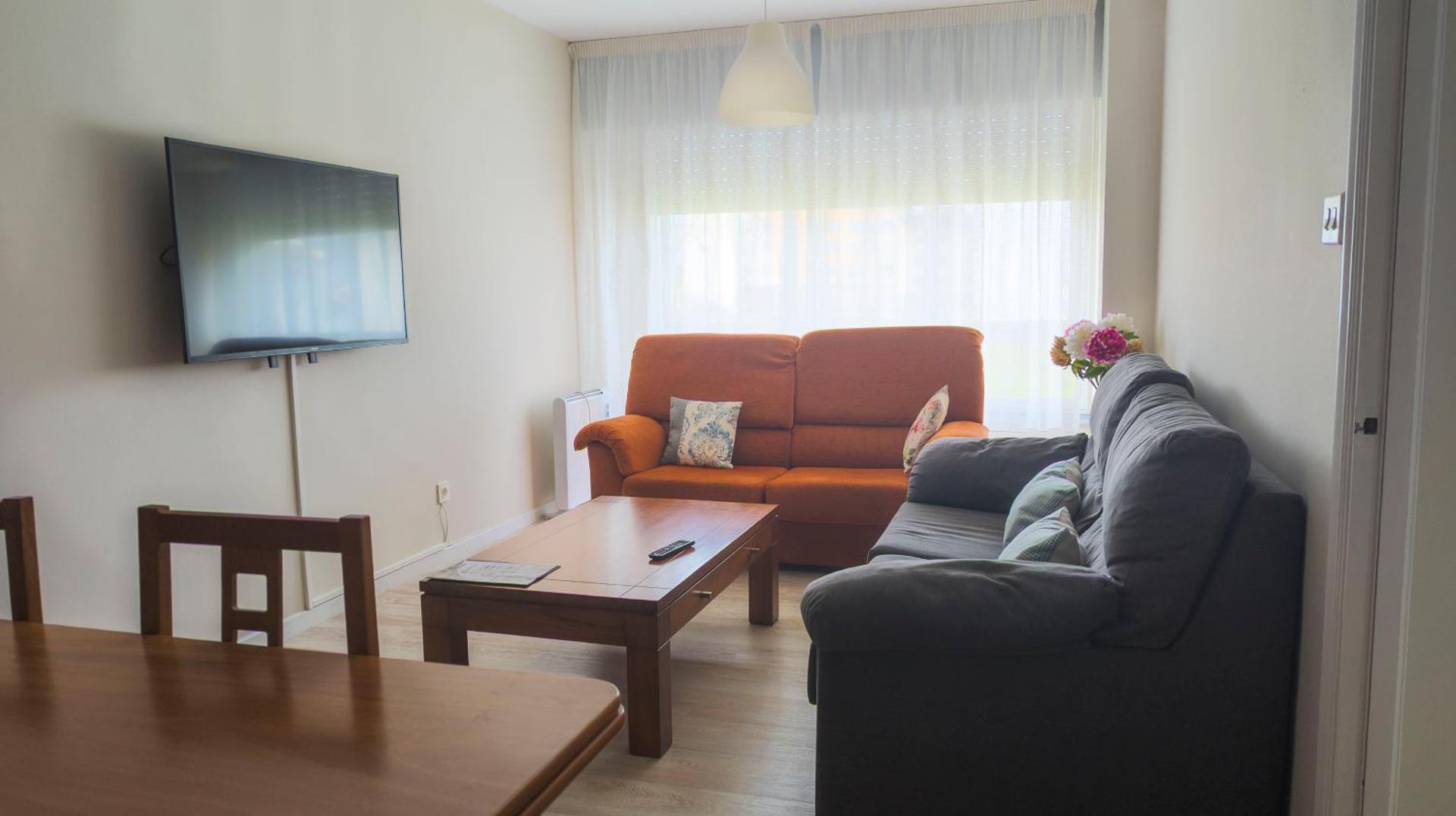 AMPLIO APARTAMENTO EN BURELA