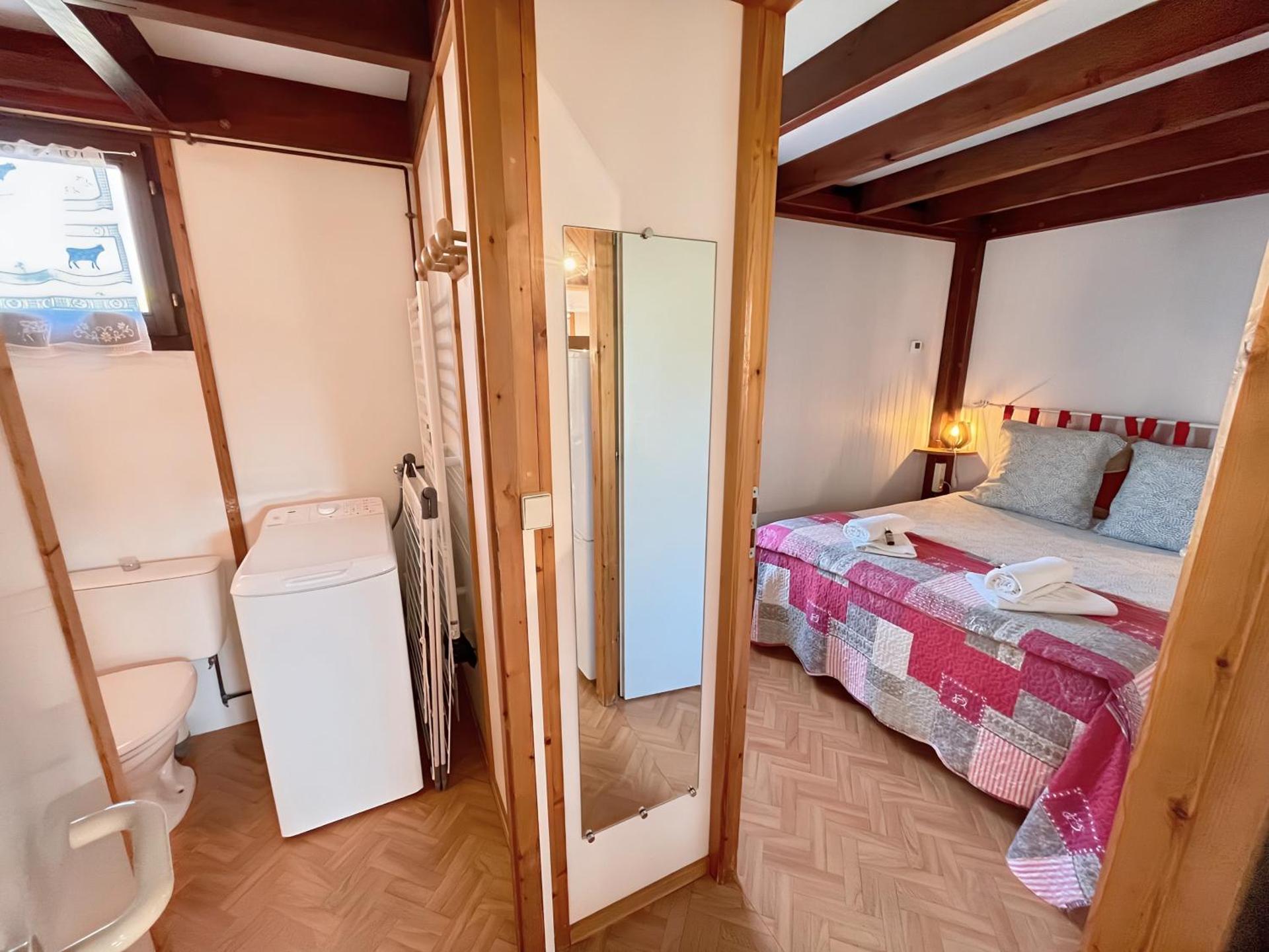 Chaleureux chalet à 3 minutes à pied de la mer - Parking gratuit