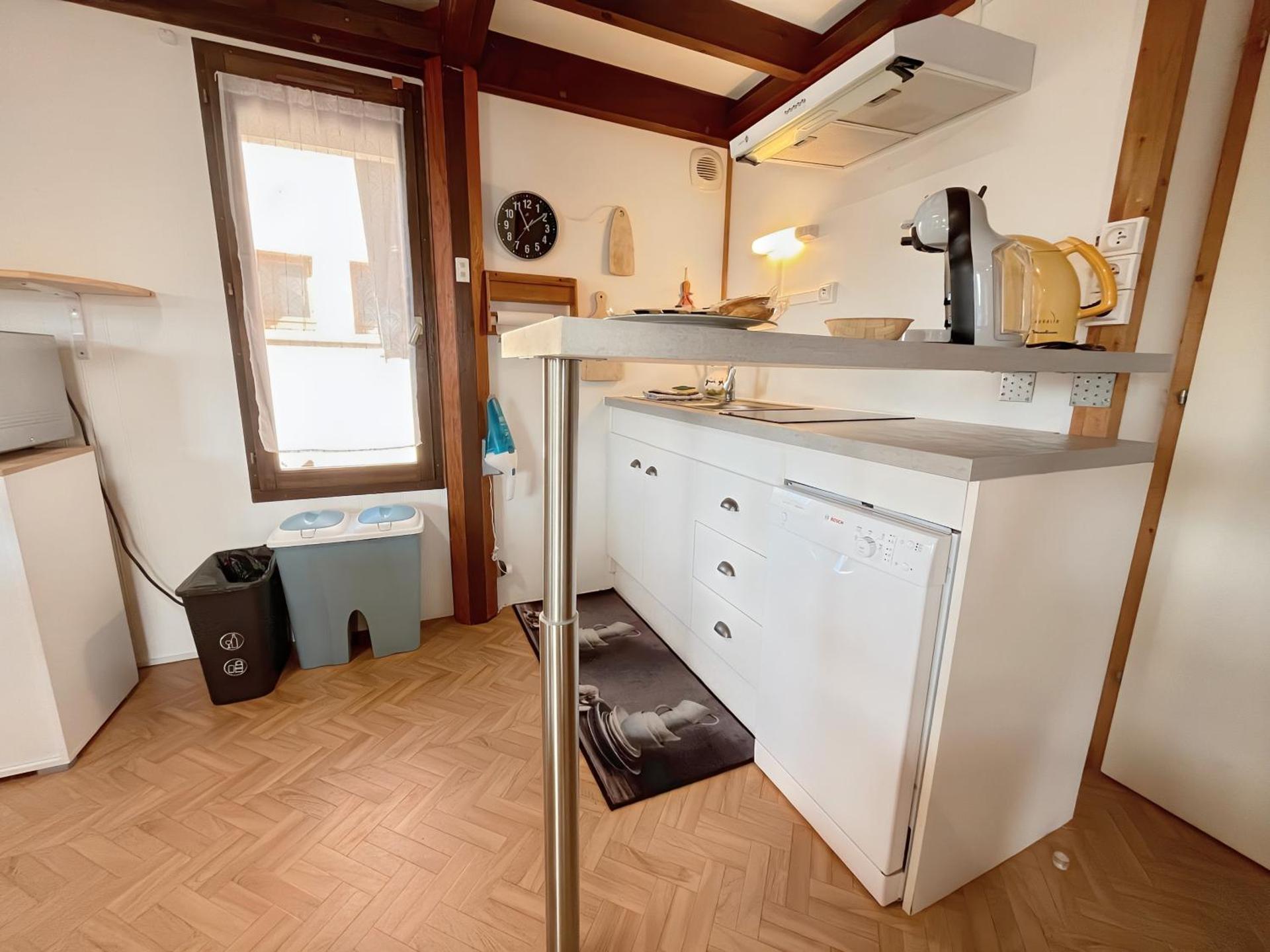 Chaleureux chalet à 3 minutes à pied de la mer - Parking gratuit