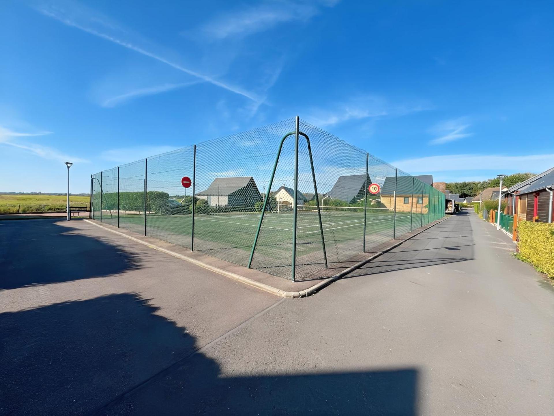 Chaleureux chalet à 3 minutes à pied de la mer - Parking gratuit